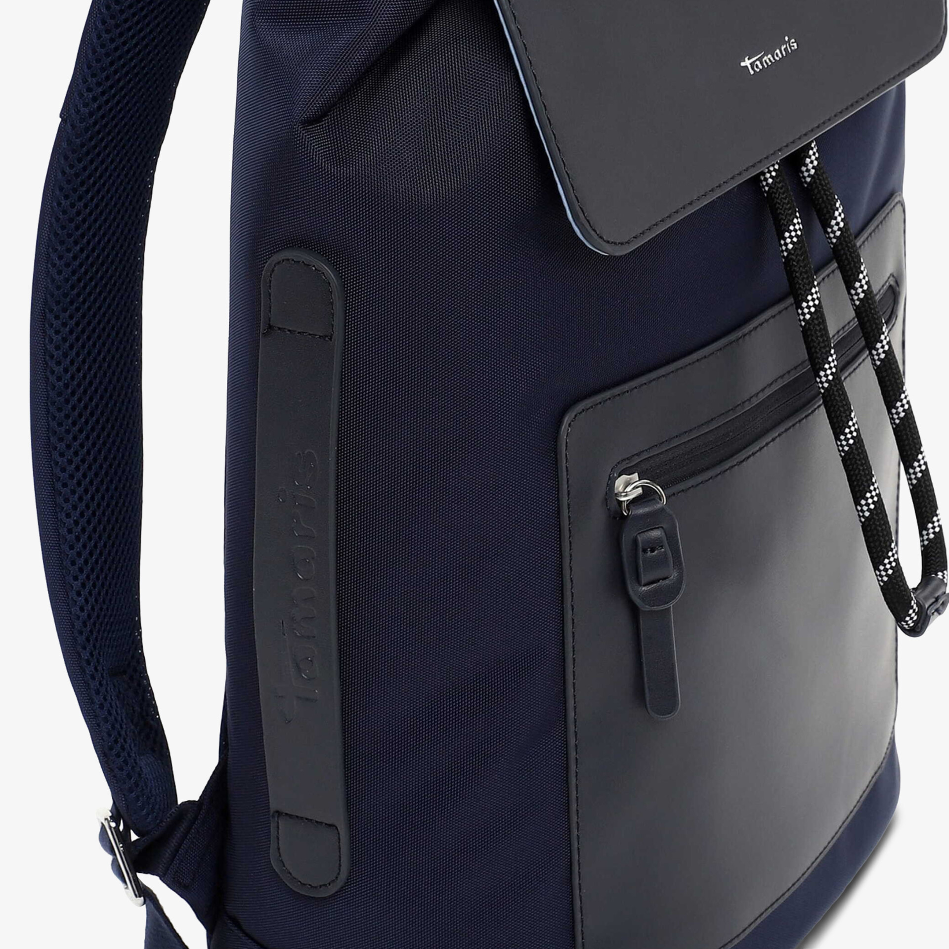 Robuster Rucksack mit wasserabweisendem Material, gepolstertem Tragegriff und verstellbaren Schultergurten in moderner Optik