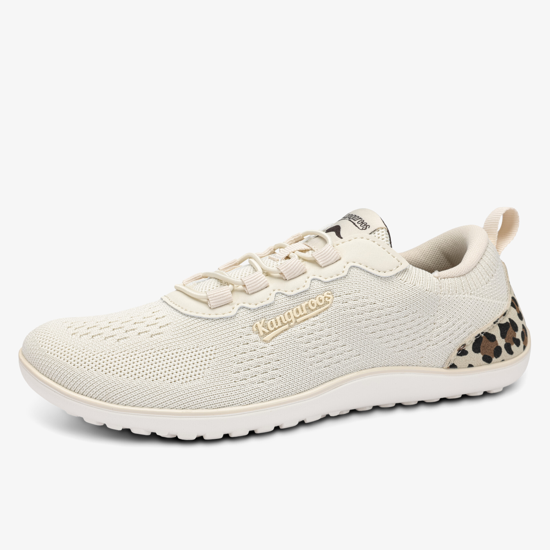 leichter und atmungsaktiver Sportschuh mit bequemer Passform und modischem Leo-Detail an Ferse