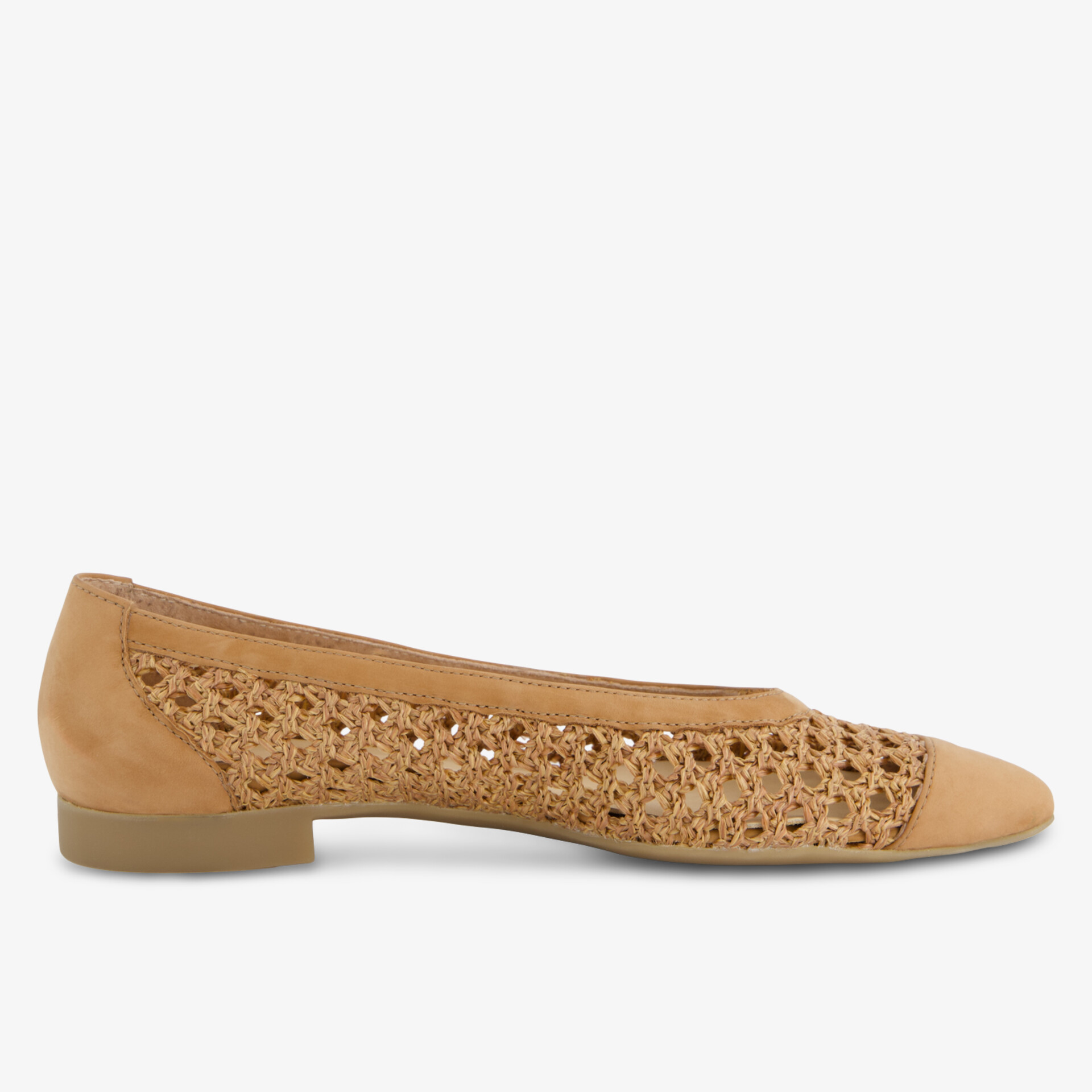 Beige Textilballerinas mit geflochtenem Muster und flachem Absatz, perfekt für den Sommer.