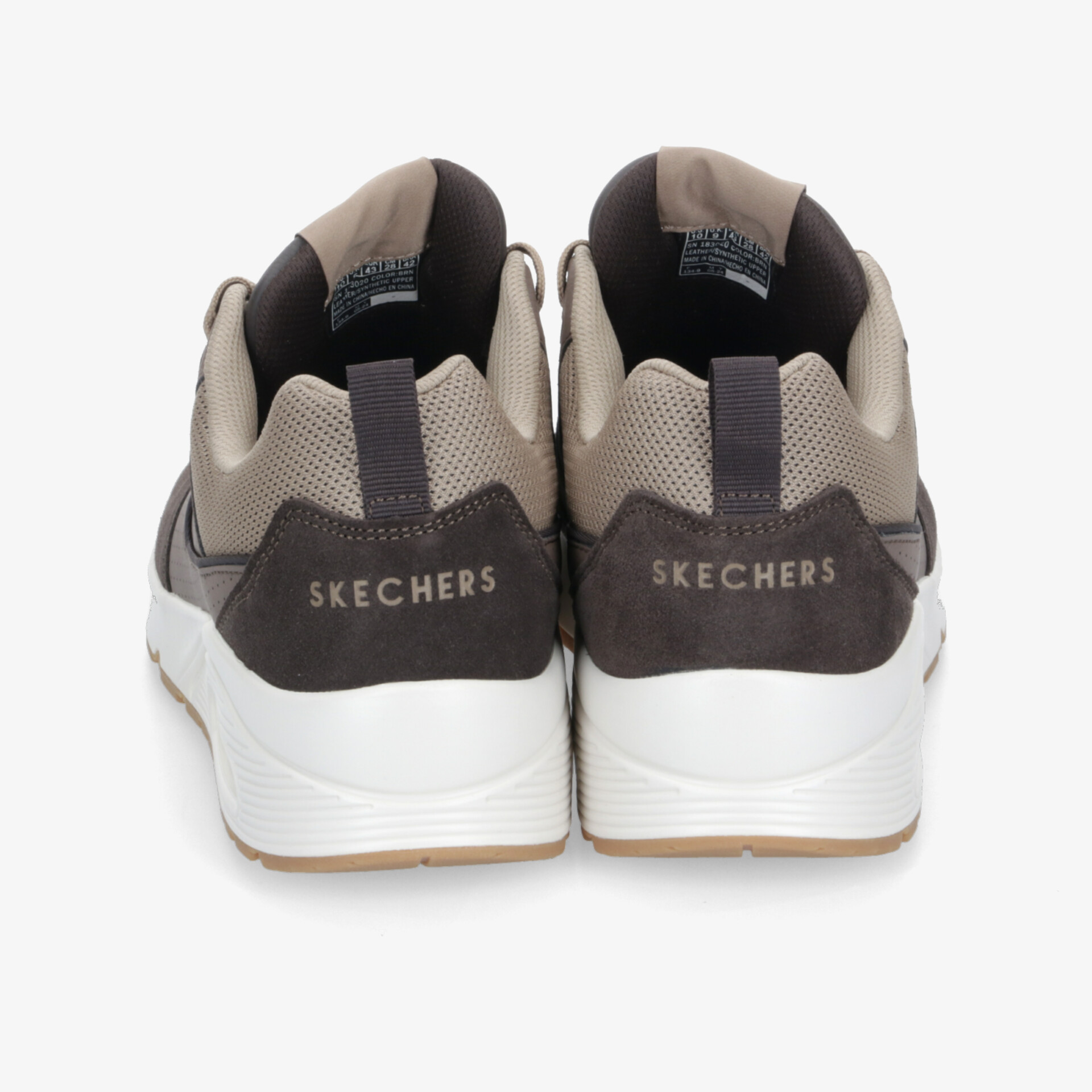 Sportliche und robuste Sneaker mit gepolstertem Innenbereich und rutschfester Sohle, perfekt für Alltag und Sport