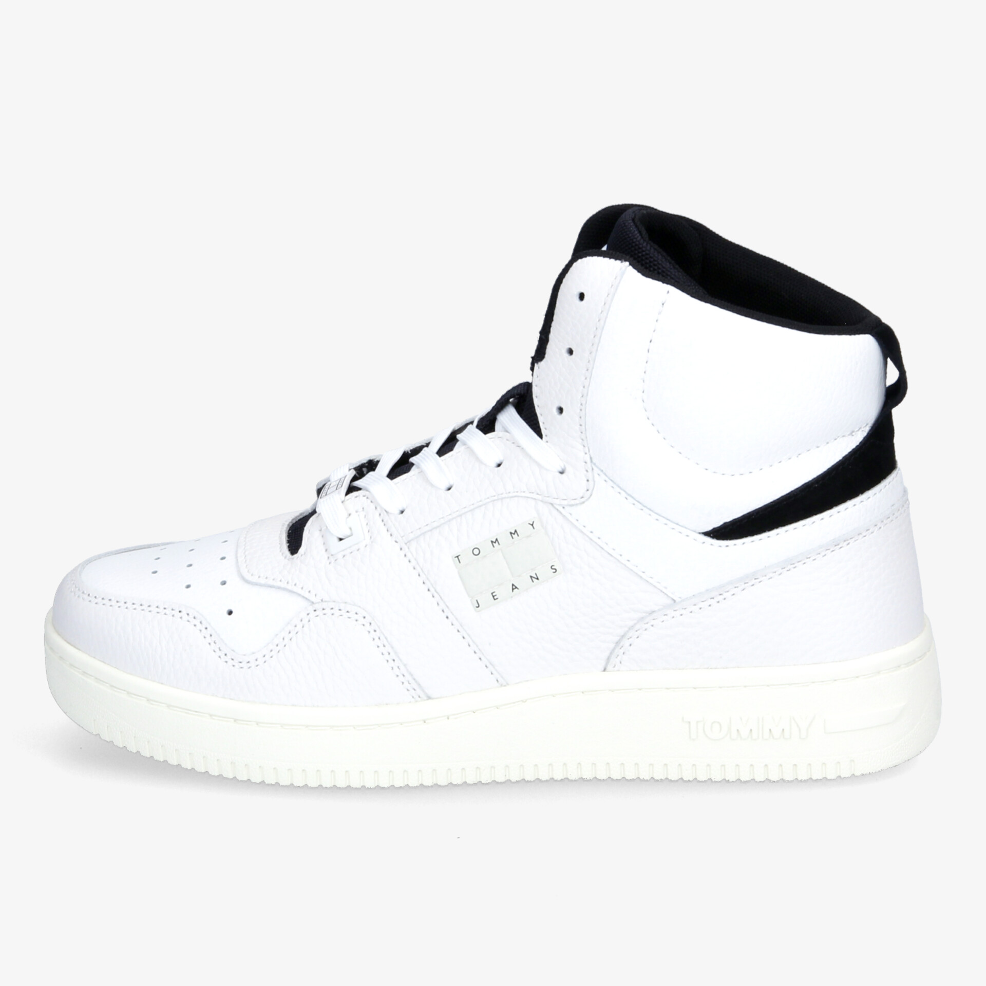 Moderner weißer High-Top-Sneaker mit schwarzem Detail für stilvollen Komfort und sportlichen Look.