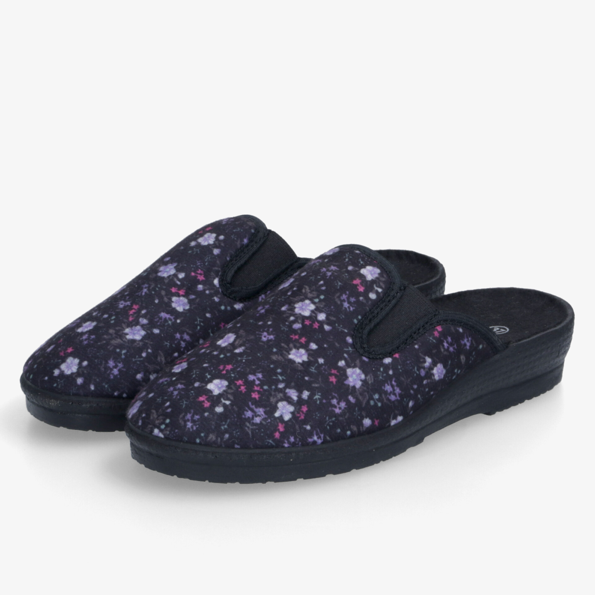 Komfortable gemusterte Hausschuhe mit weichem Material und rutschfester Sohle für angenehmes Tragegefühl