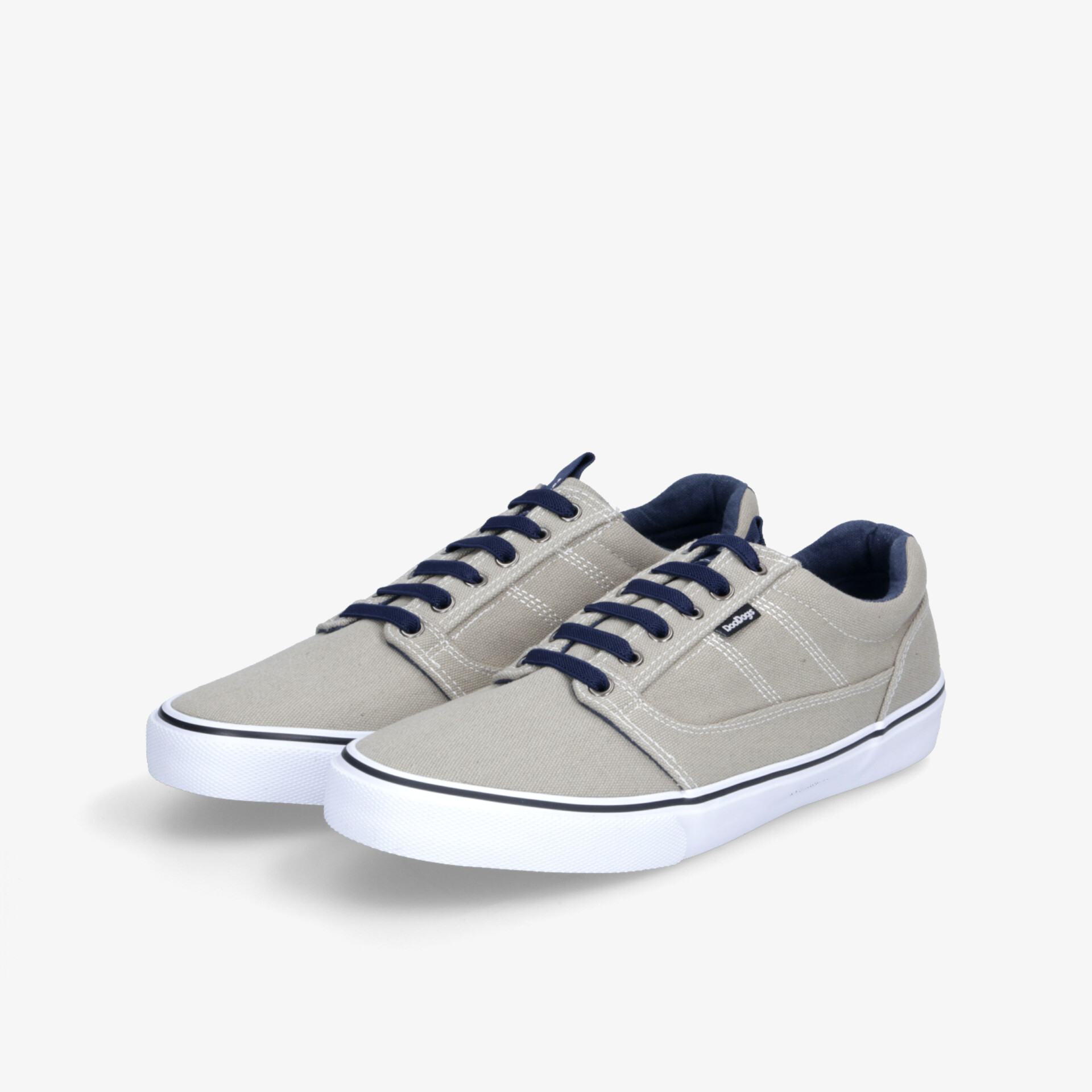 Bequeme, leichte Sneaker im sportlichen Design mit flexibler Sohle und atmungsaktivem Material, Paaransicht schräg vorne