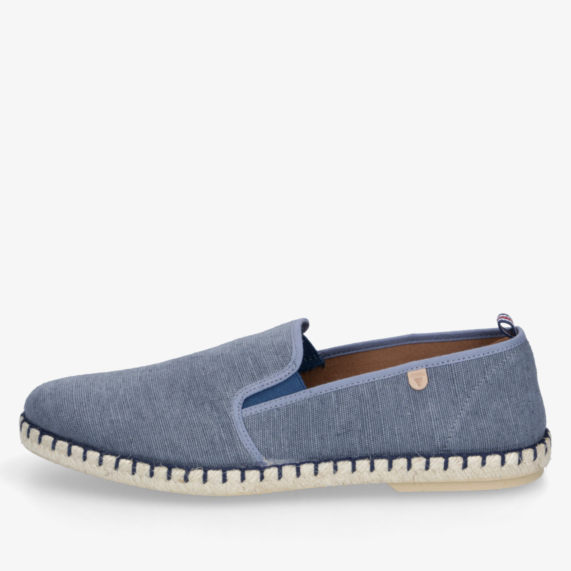 Leichter blauer Slip-On Schuh mit atmungsaktivem Material und flexibler, rutschfester Sohle für hohen Tragekomfort