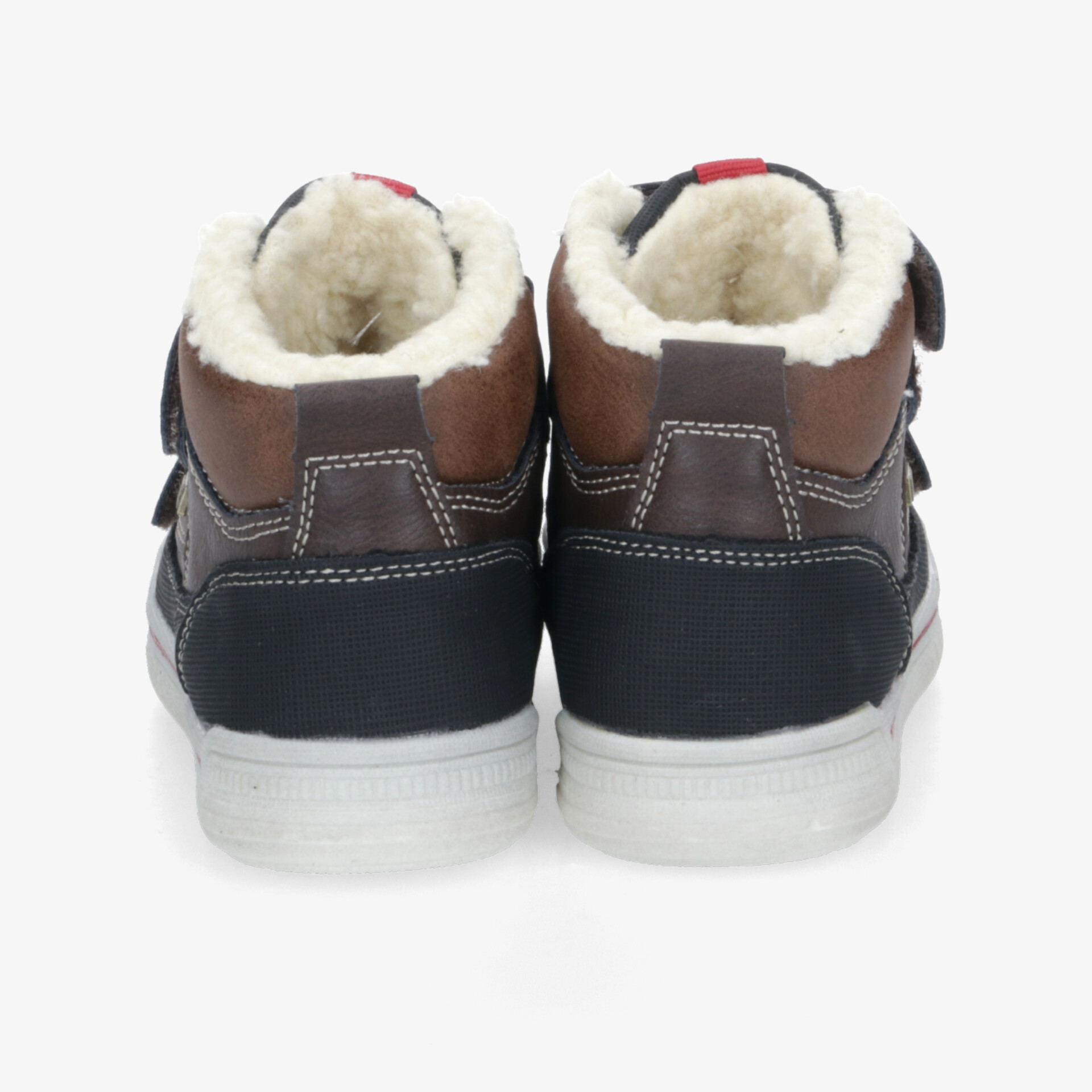 Warme Winterboots mit weichem Fellfutter und stabiler Sohle, ideal für kalte Tage und komfortables Tragen