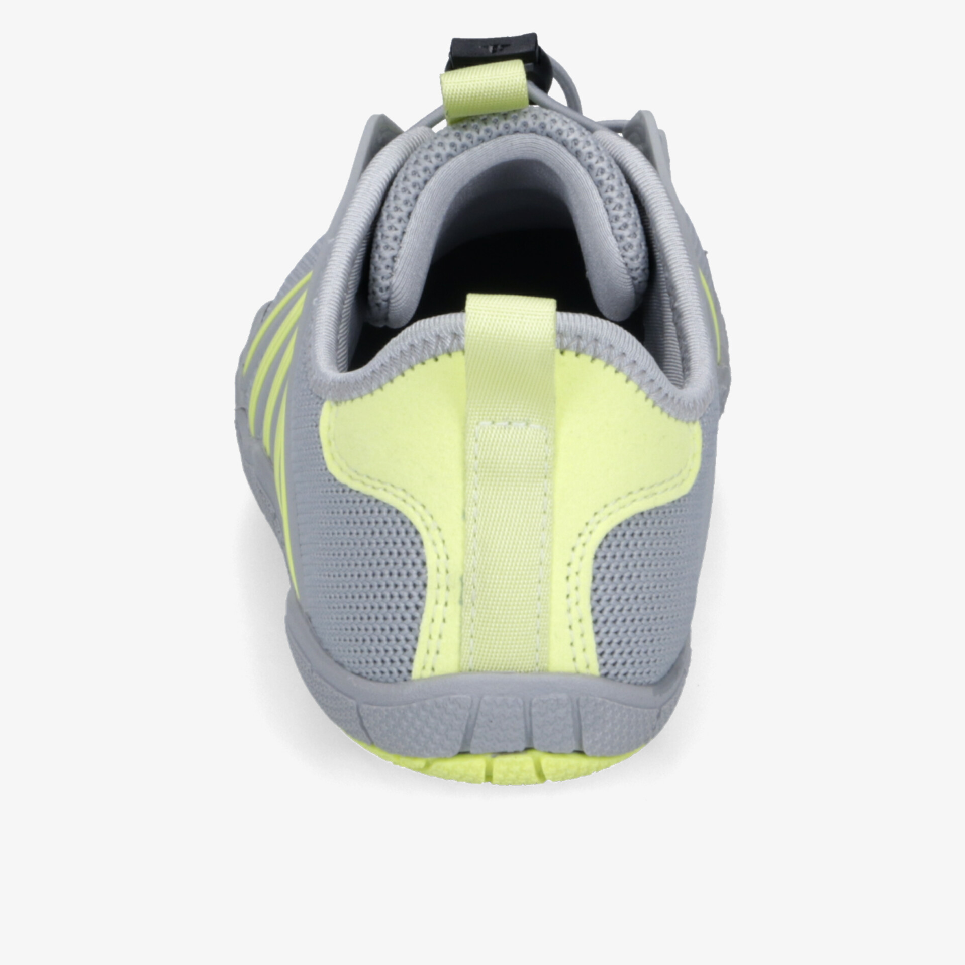 Moderner grauer Sportschuh mit neongelben Akzenten, ideal für sportliche Aktivitäten.
