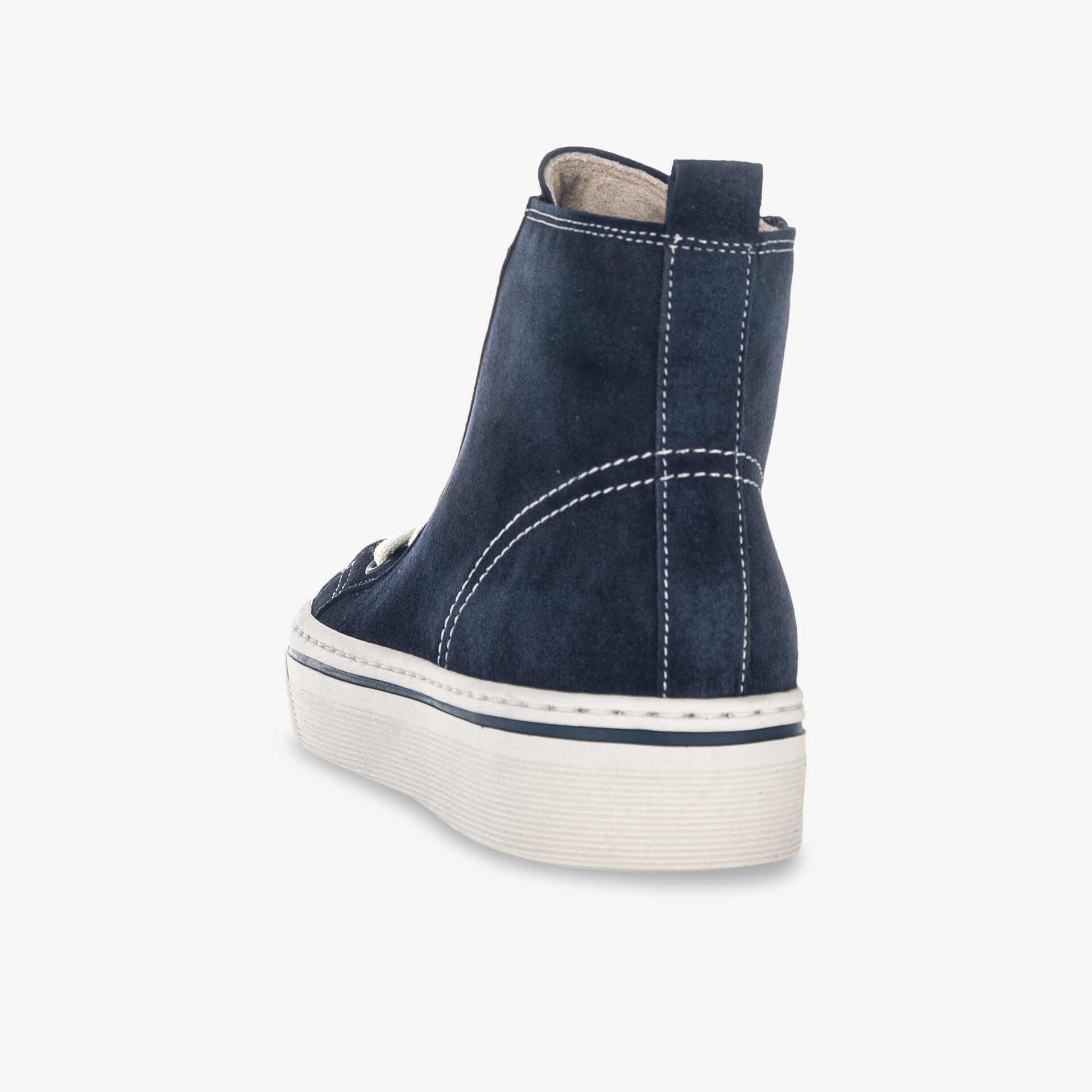 Blauer Wildleder Sneaker mit weißer Gummisohle und strapazierfähigen Nähten, Rückansicht