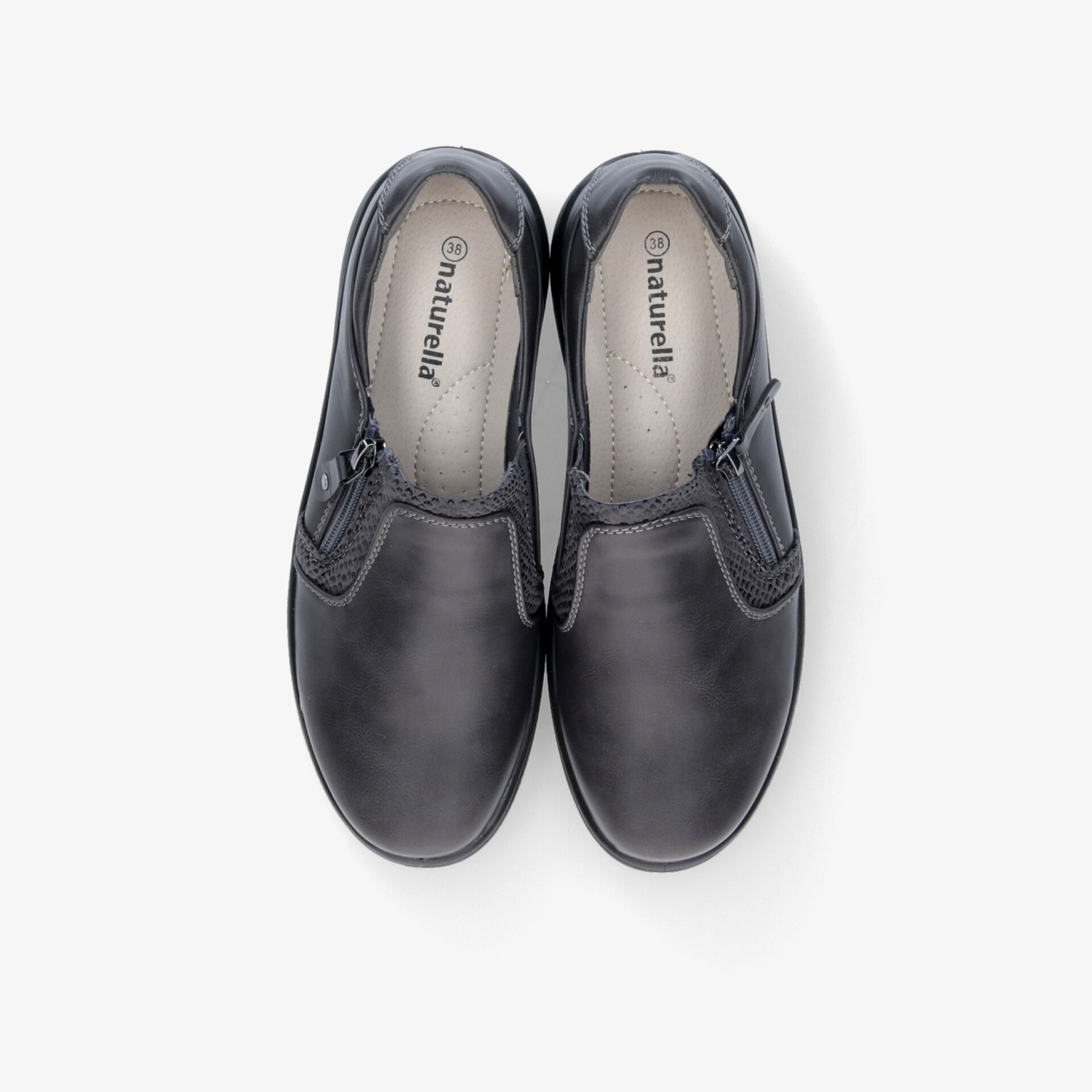 Bequeme schwarze Schuhe mit praktischem Reißverschluss und rutschfester Sohle aus Draufsicht