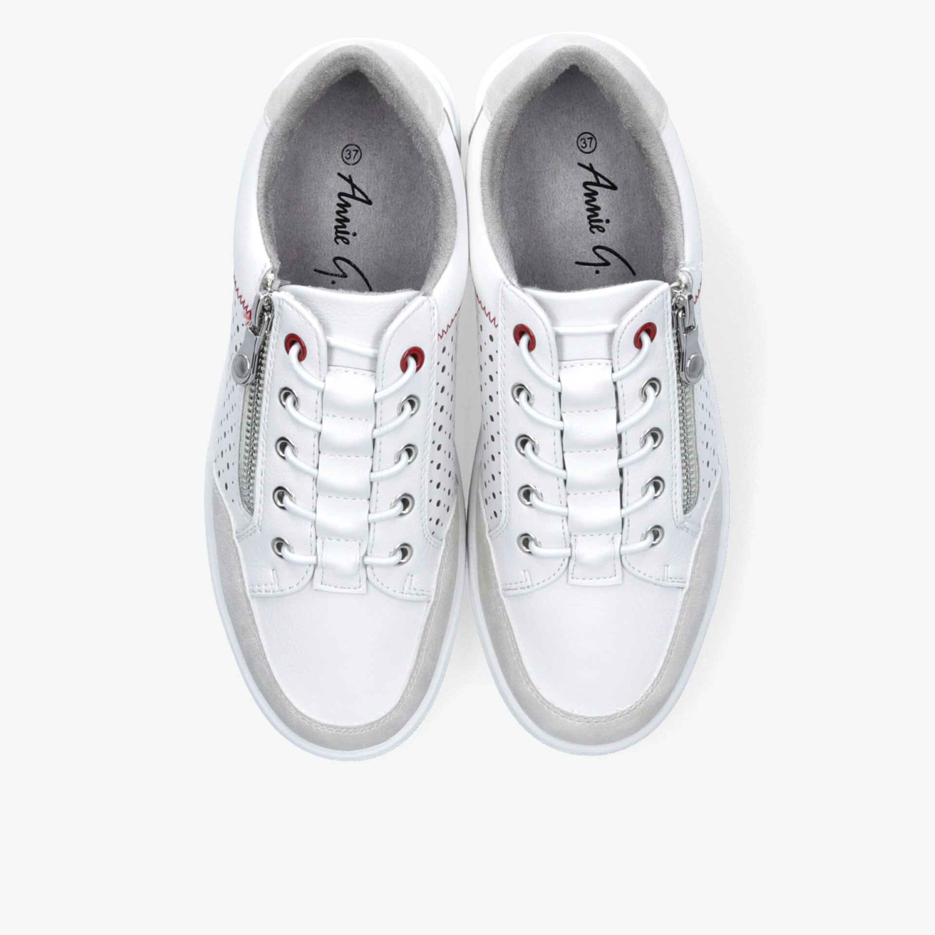 Weiße Sneaker mit atmungsaktivem Material und bequemer Passform in klarer Draufsicht