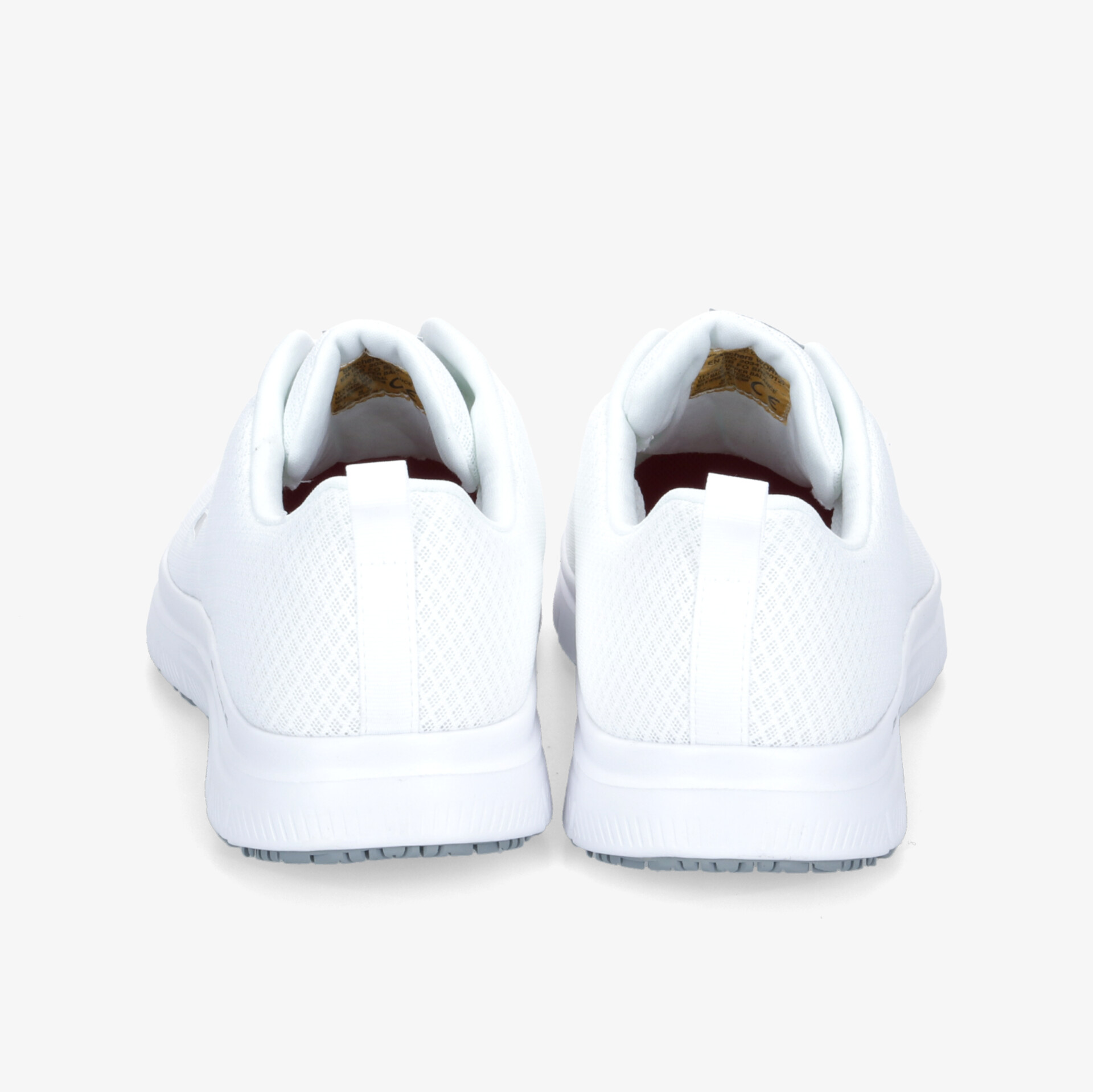 Weiße Sneaker von hinten, modern und vielseitig, für einen komfortablen Look jeden Tag.