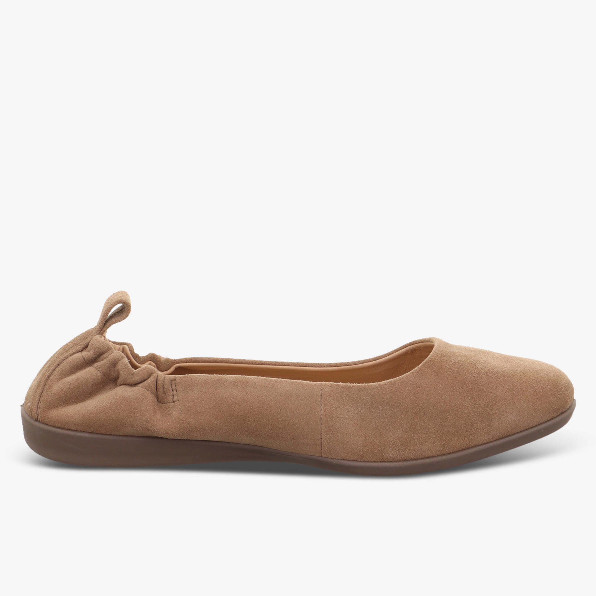 Bequemer flacher brauner Ballerina mit weichem flexiblem Obermaterial und rutschfester Sohle