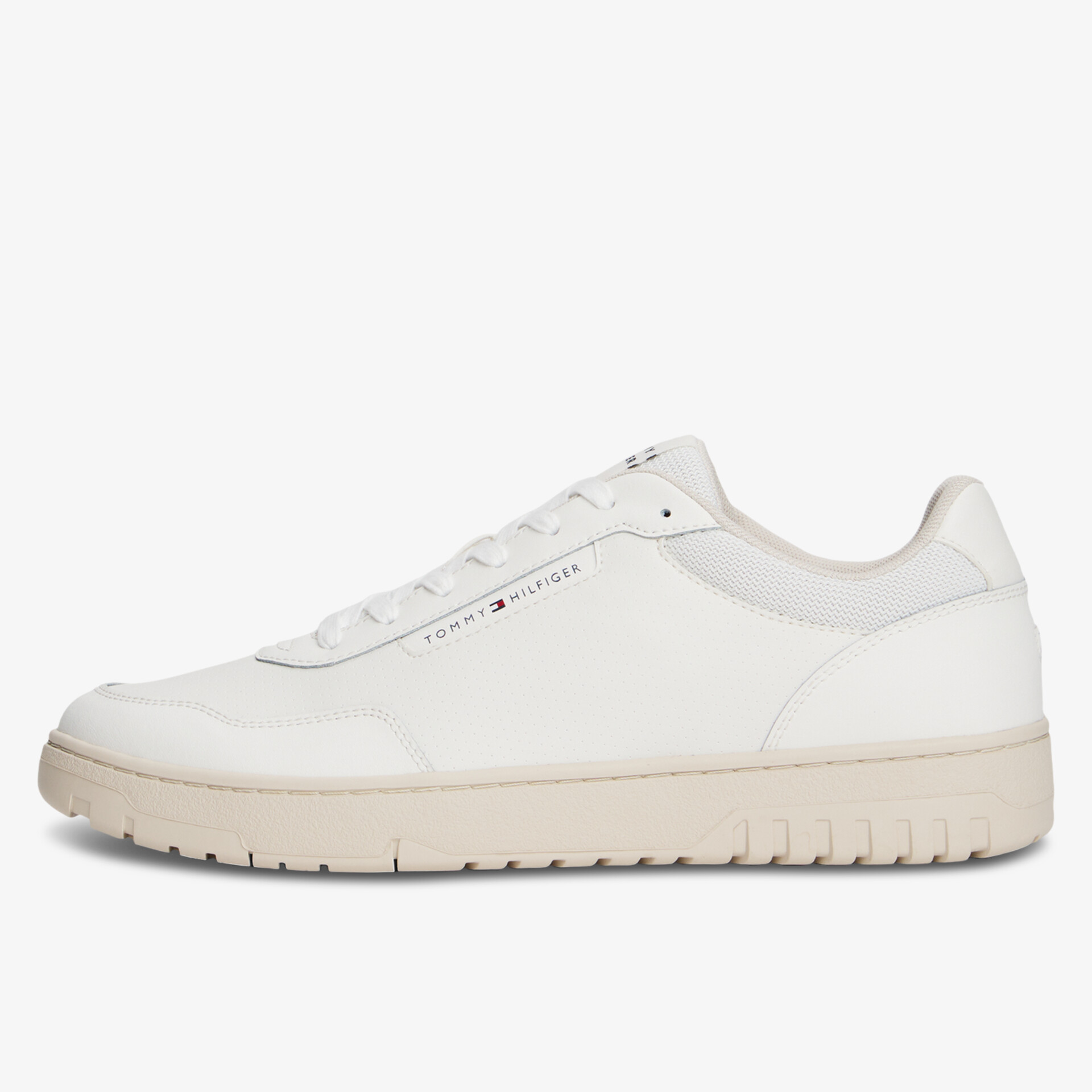 Moderner weißer Sneaker mit leichter Sohle und bequemer Passform, seitliche Ansicht des Schuhs