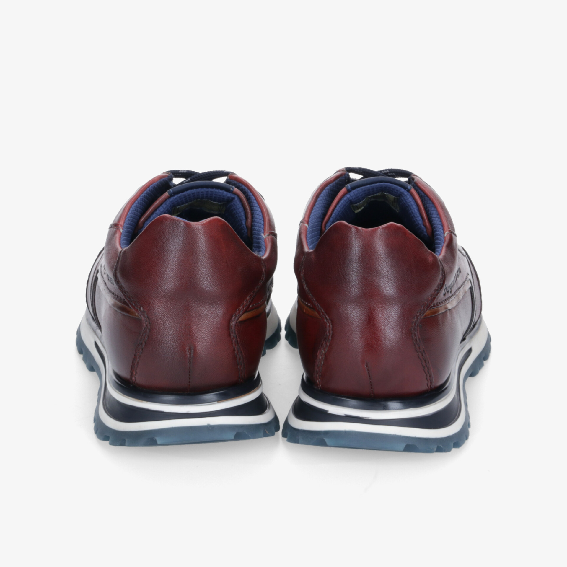 Elegante Sneaker in Rot mit rutschfester Sohle und modernem Design für höchsten Tragekomfort.