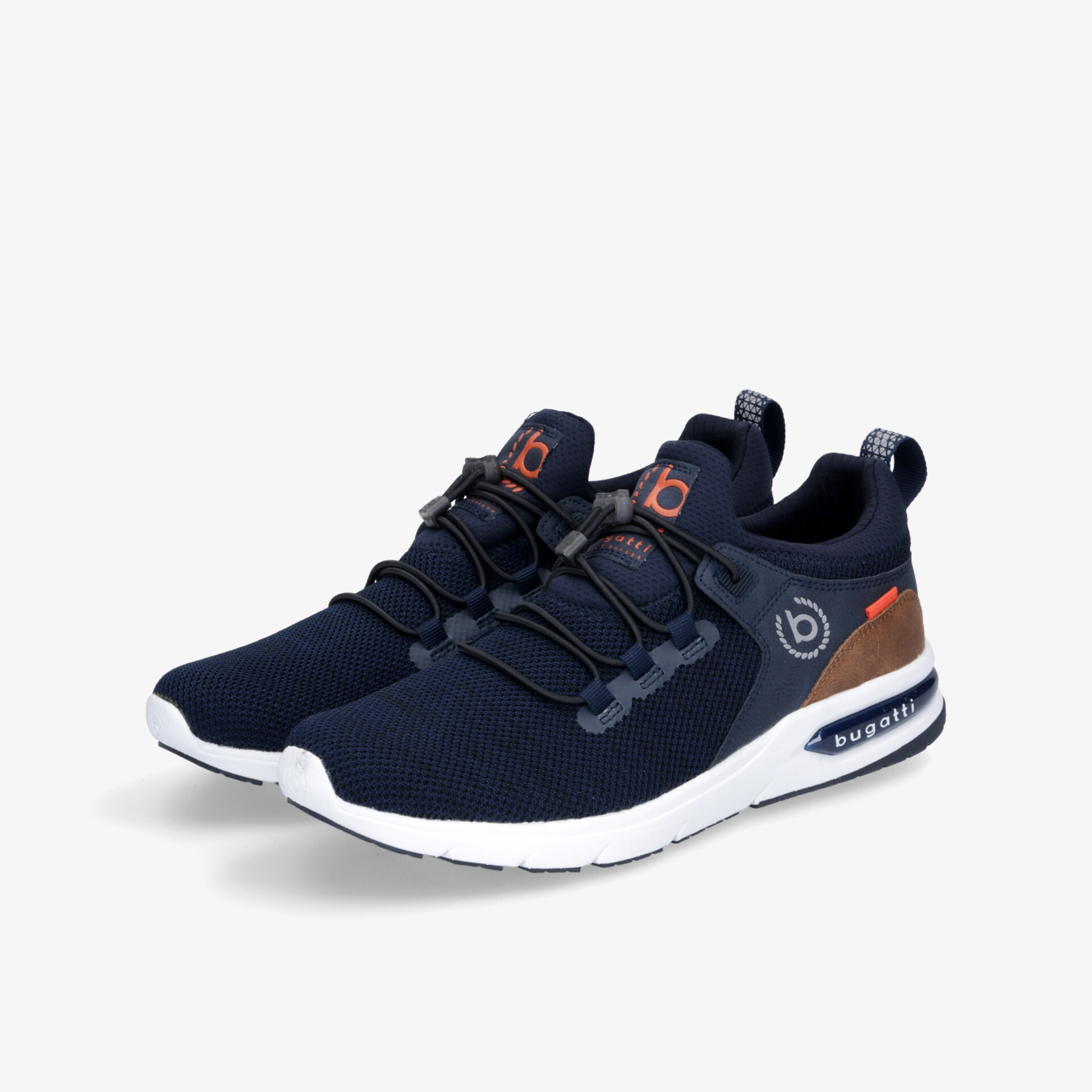 Sportlicher, leichter Sneaker mit atmungsaktivem Obermaterial und rutschfester Gummisohle in schlanker 3/4-Ansicht