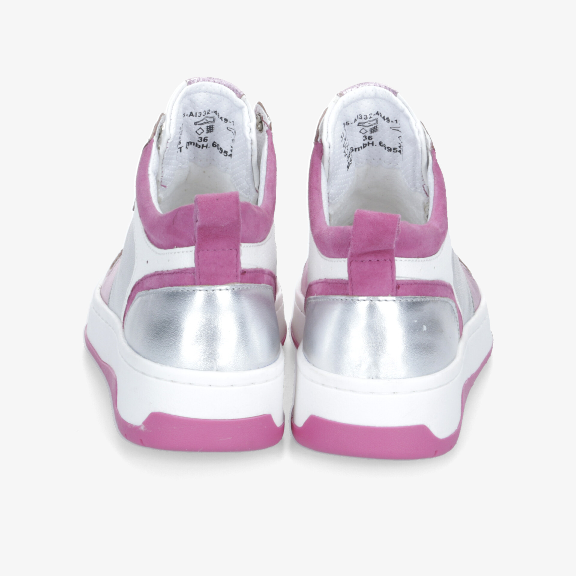 Stylische weiße Sneaker mit pinken Akzenten und metallic Elementen, die Komfort und modernes Design vereinen.