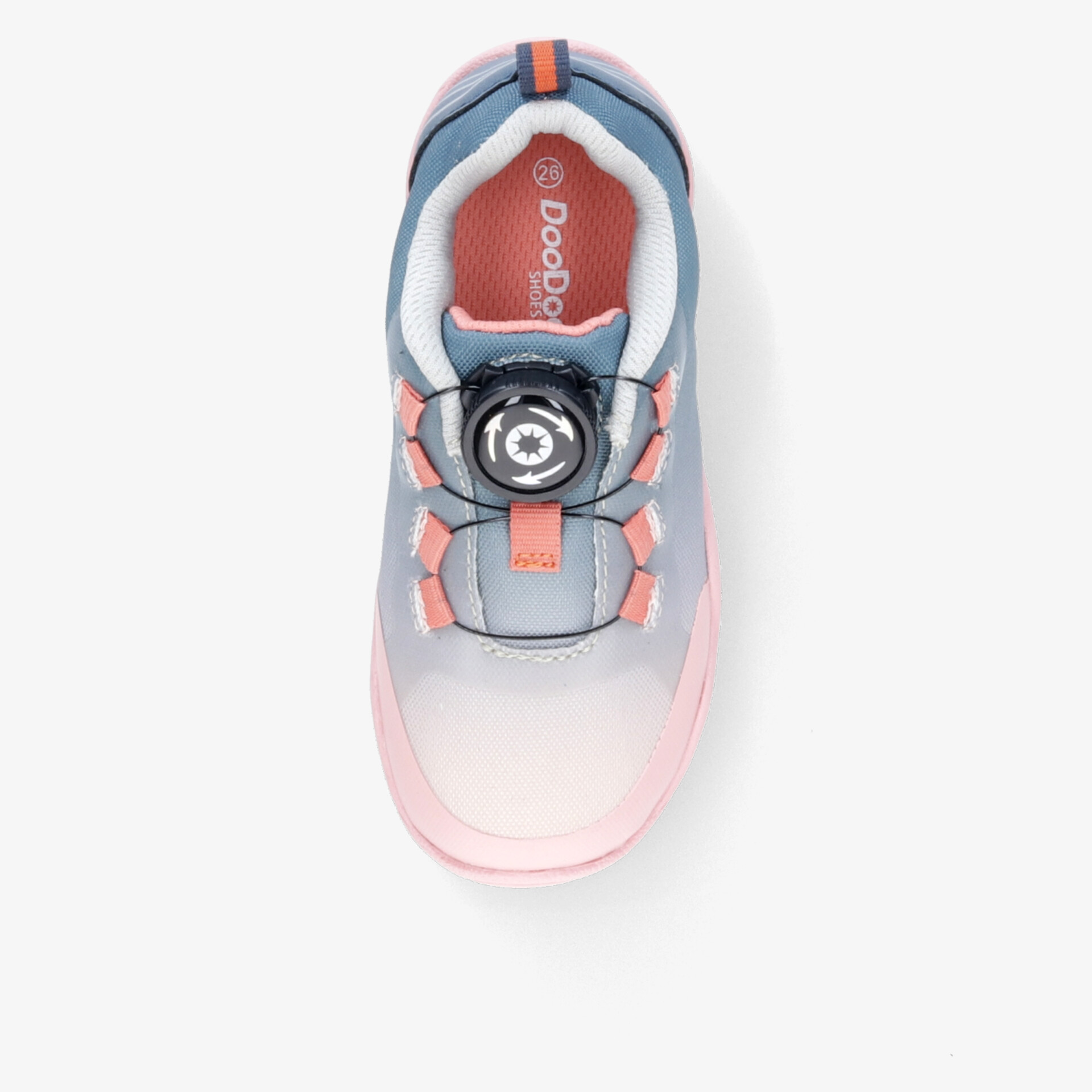 Moderner Schuh mit innovativem Verschlusssystem und sportlichem Design in sanften Farben.