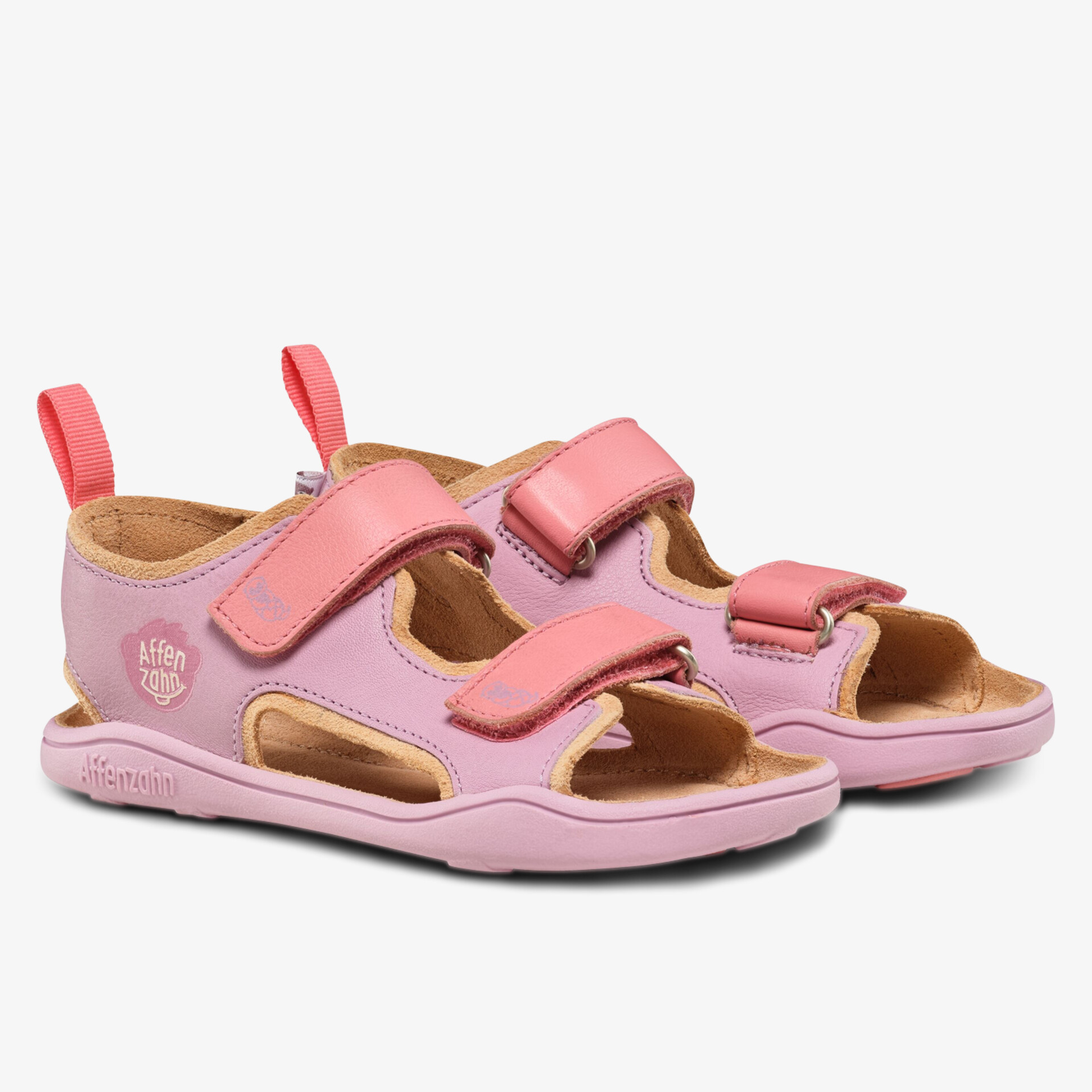 Bequeme Sandalen mit verstellbaren Klettverschlüssen und rutschfester Sohle für angenehmes Tragegefühl