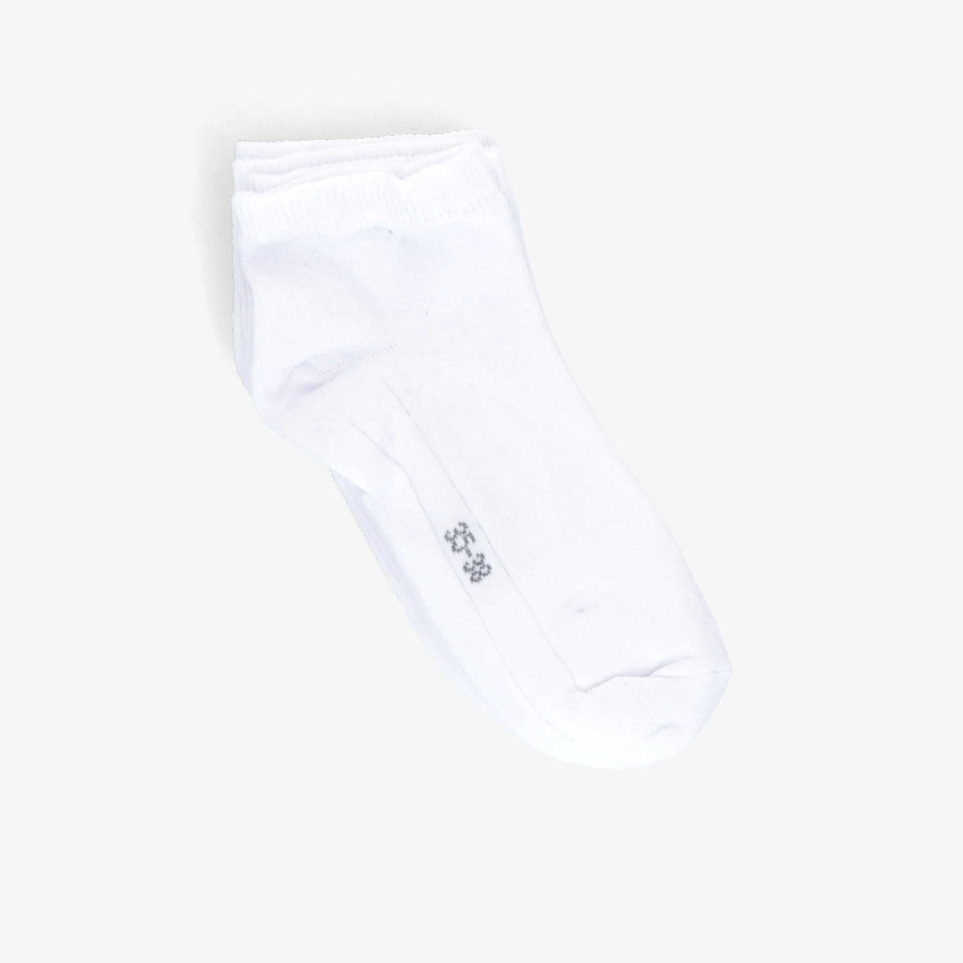 Weiße kurze Socke, atmungsaktiv und weich, ideal für sportliche Aktivitäten und täglichen Komfort.