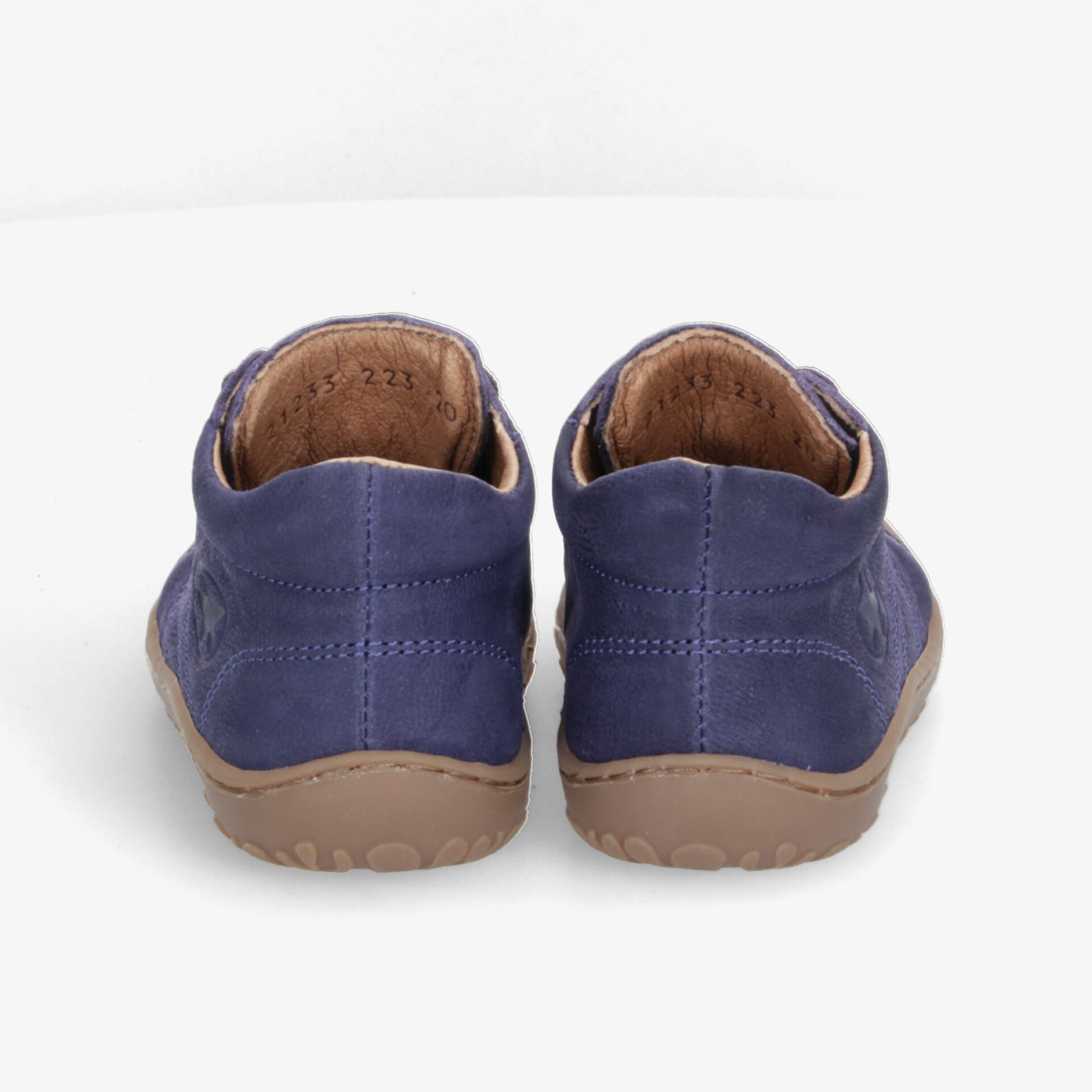 Hochwertige blaue Schuhe mit komfortabler Sohle, ideal für einen stilvollen und bequemen Auftritt.