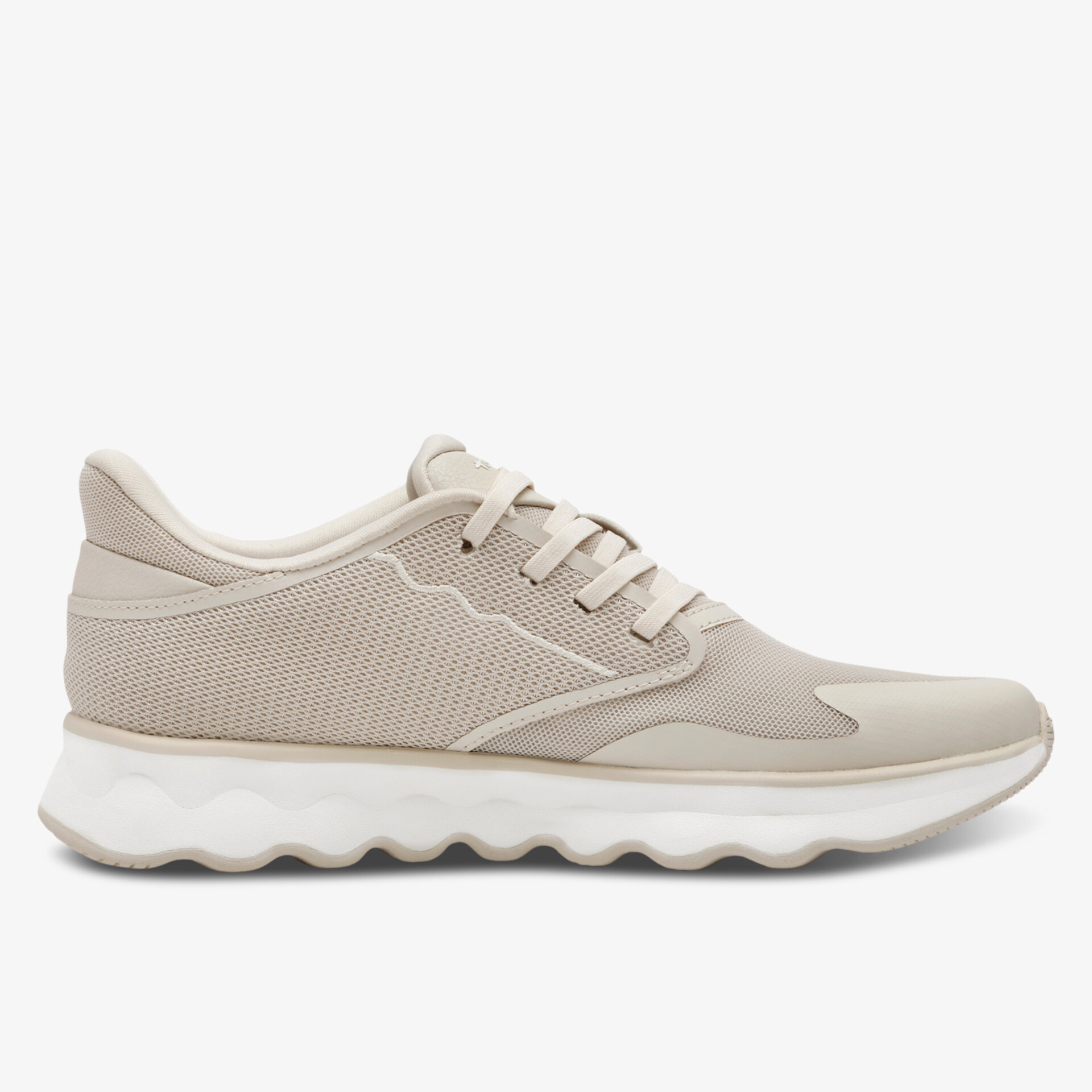 Leichter und bequemer Sneaker mit atmungsaktivem Mesh und flexibler Laufsohle in dezenter Farbe