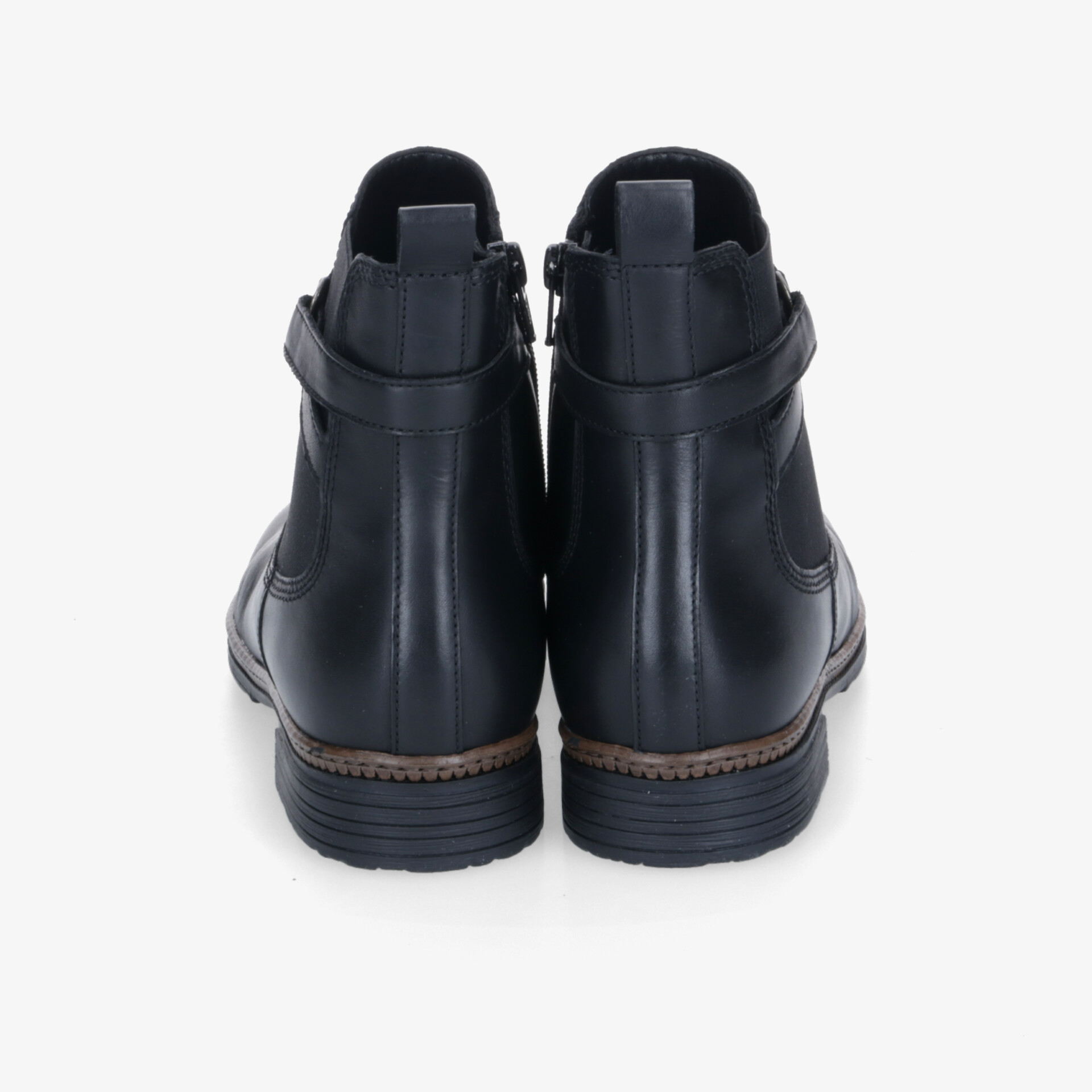Schwarze Stiefel in Rückansicht mit Reißverschluss und robuster Sohle, komfortables und elegantes Design