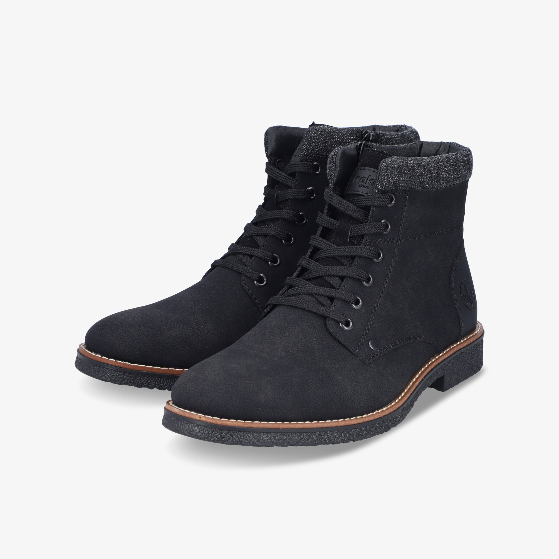 Wasserdichte schwarze Winterstiefel mit warmem Futter, rutschfester Sohle und robuster Schnürung, bequem