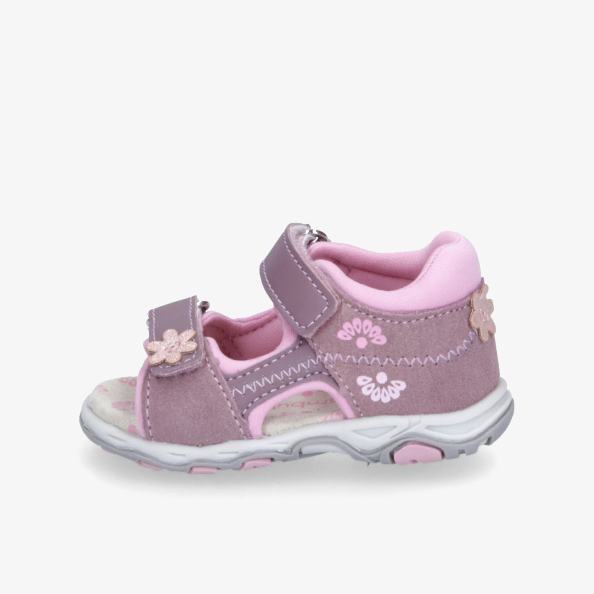 Seitliche Ansicht einer leichten, atmungsaktiven Sandale mit verstellbarem Klettverschluss und flexibler Sohle