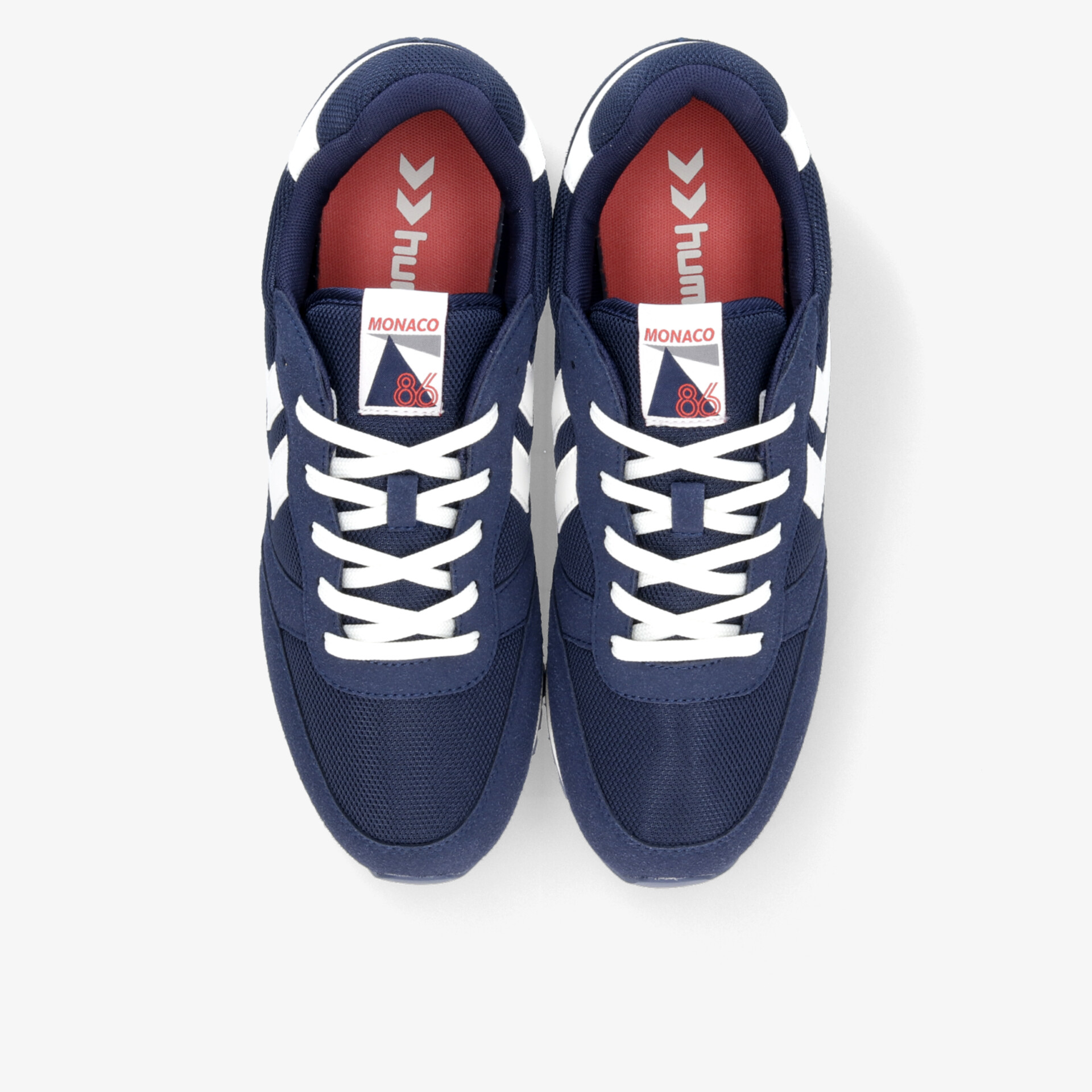 Blaues Paar Schnürschuhe mit bequemem Design und sportlicher Optik, ideal für den täglichen Gebrauch.