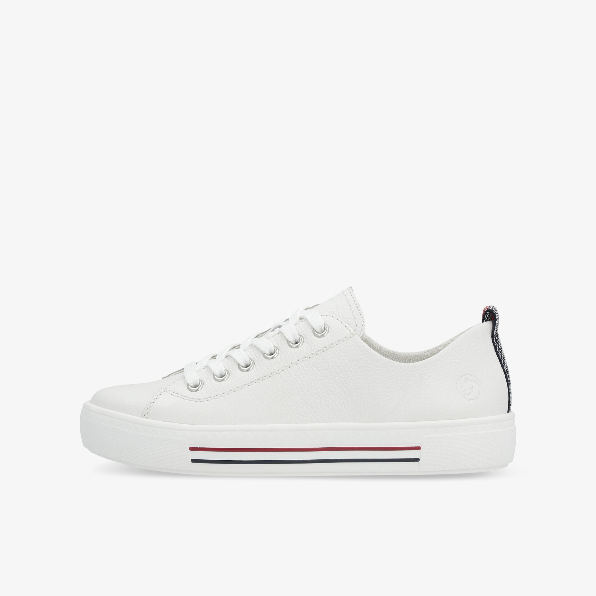 Seitliche Ansicht eines weißen Sneakers mit sauberem Design, Schnürsenkeln und rutschfester Sohle, sportlich und bequem