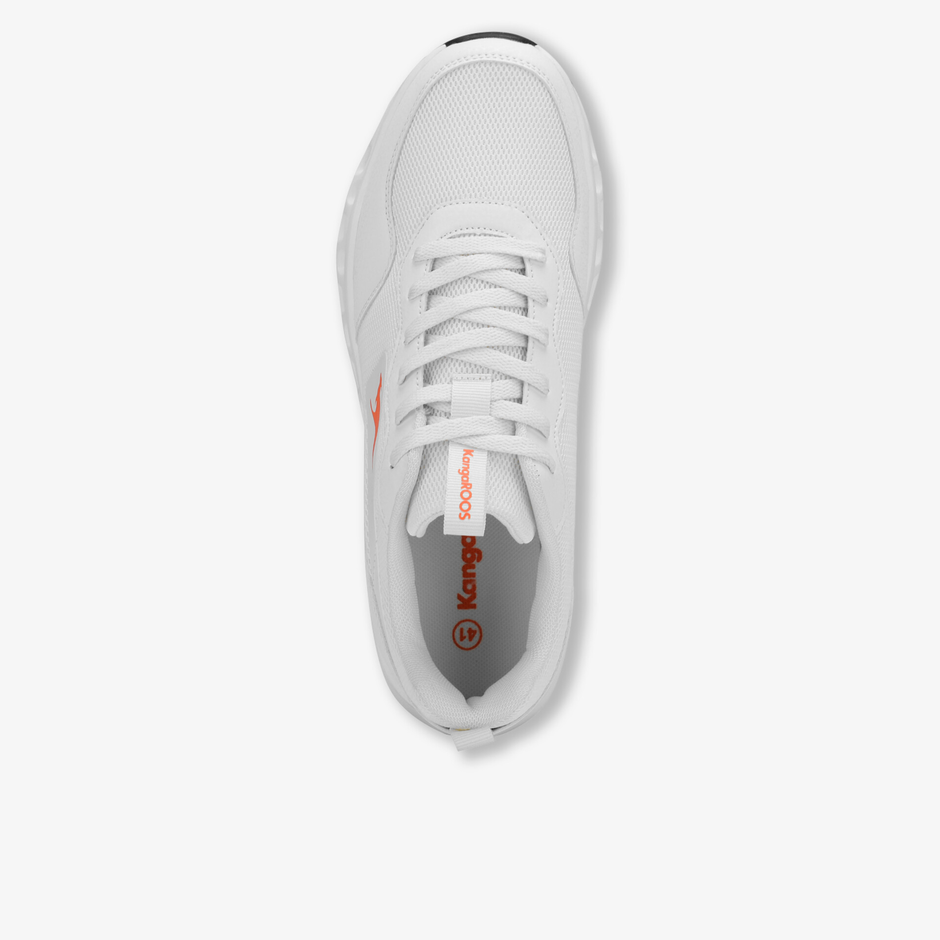 Weißer Sneaker moderne Optik atmungsaktives Material bequeme Passform sportlicher Schuh