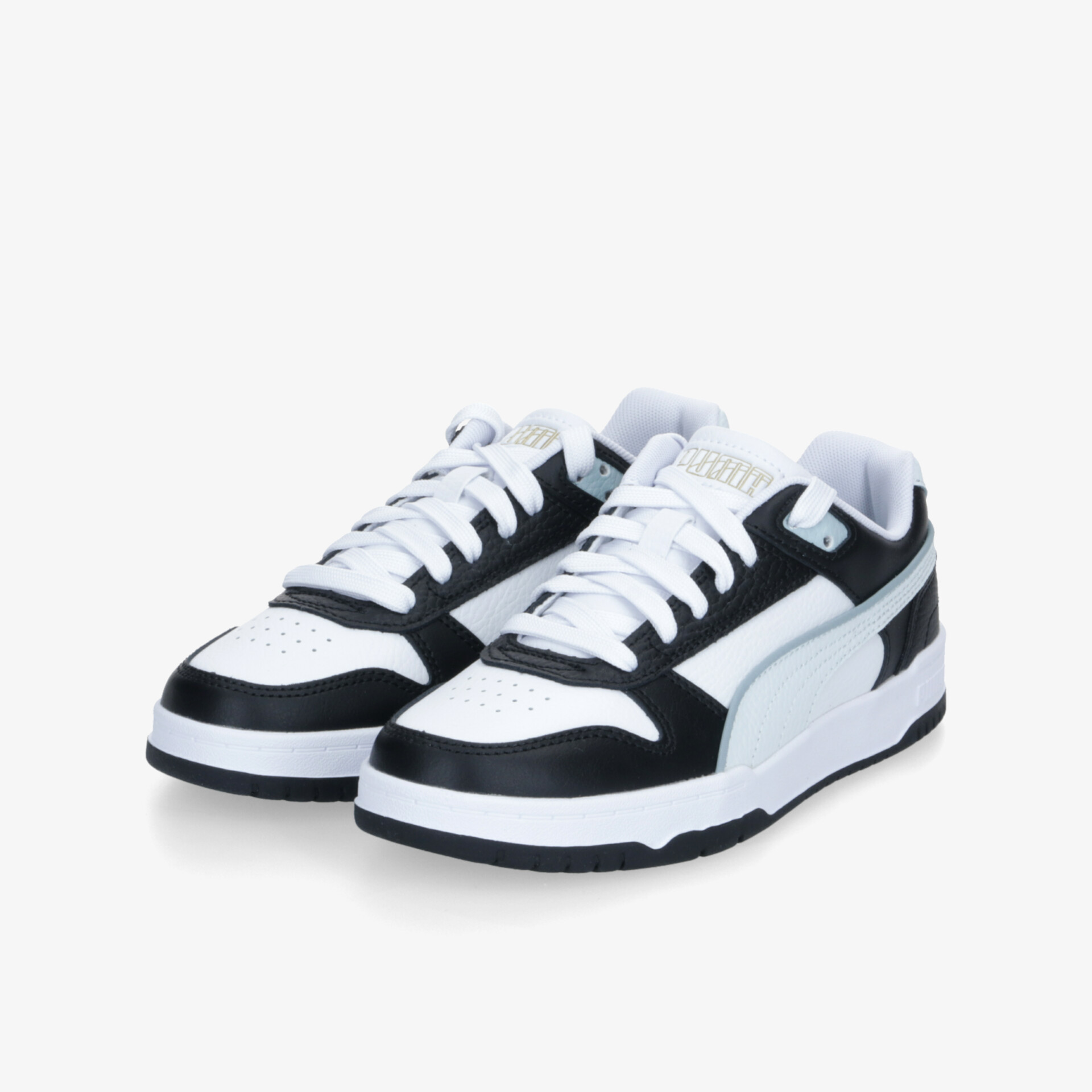 Modernes Paar schwarz-weißer Sneaker mit sportlichem Design und komfortabler Passform, ideal für vielseitigen Alltag