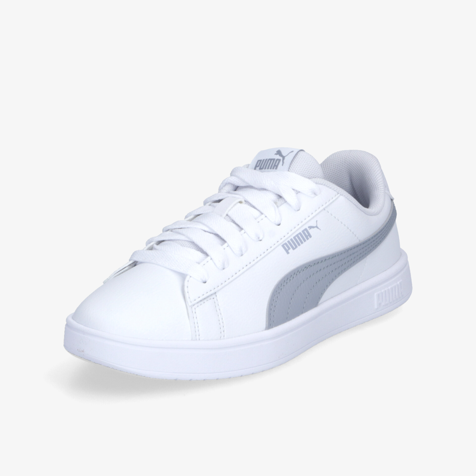 Weißer Puma Sneaker seitliche Ansicht, sportlich und leicht, mit gutem Tragekomfort und modernem Design