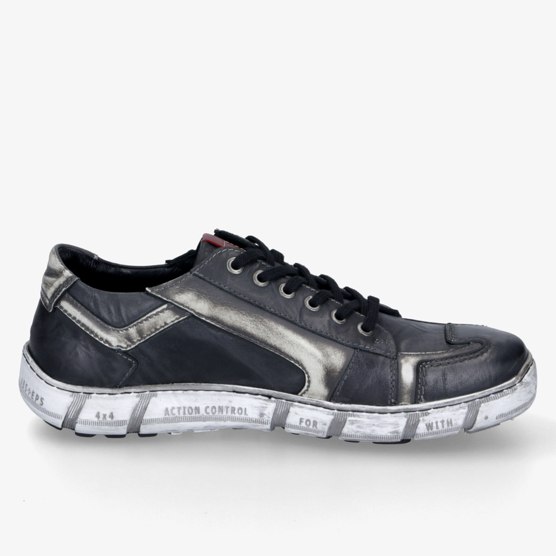 Sportlicher schwarzer Sneaker mit flexibler Sohle und bequemem Design in seitlicher Ansicht