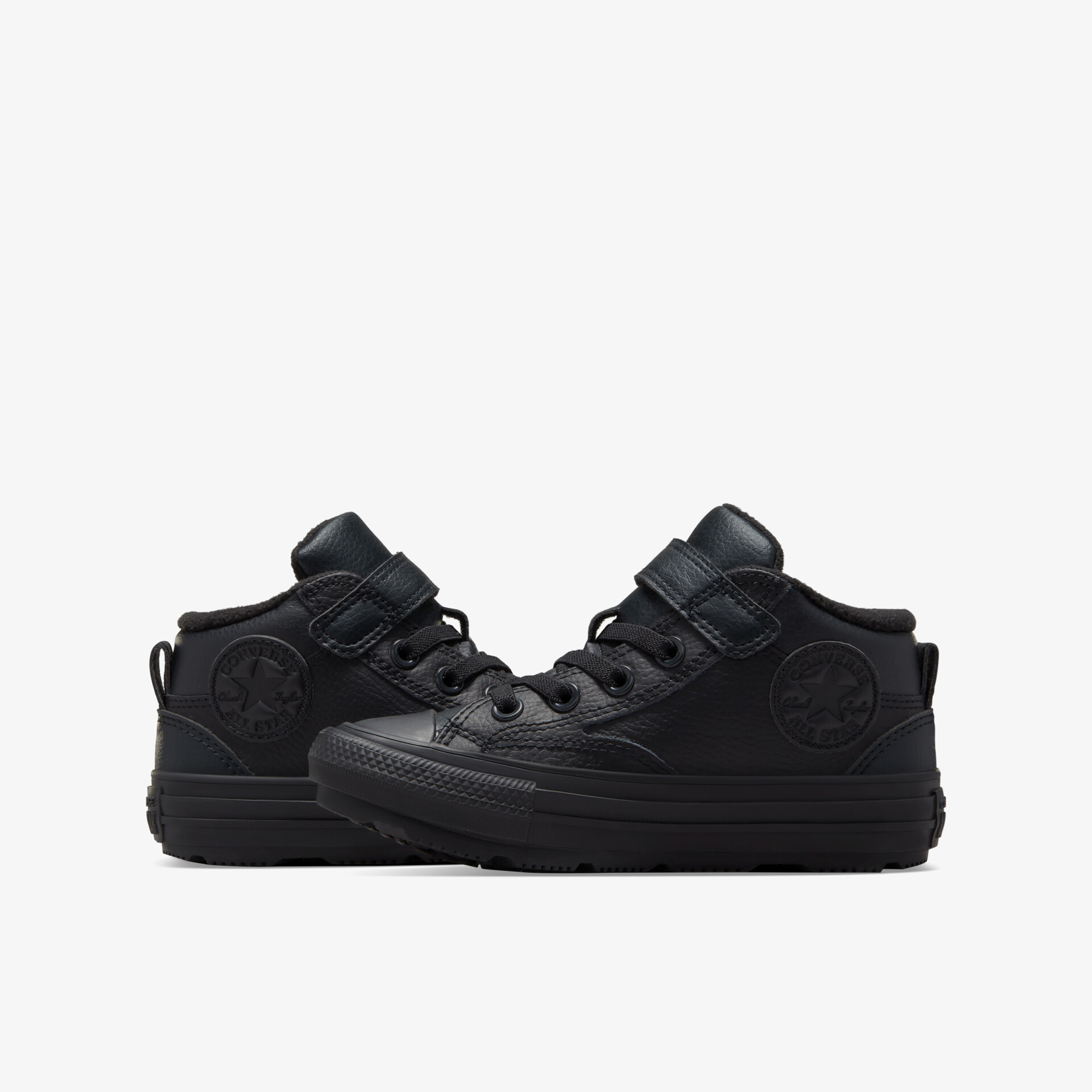 Stylischer schwarzer Ledersneaker mit klassischem Design und komfortabler Passform. Perfekt für vielseitige Anlässe.