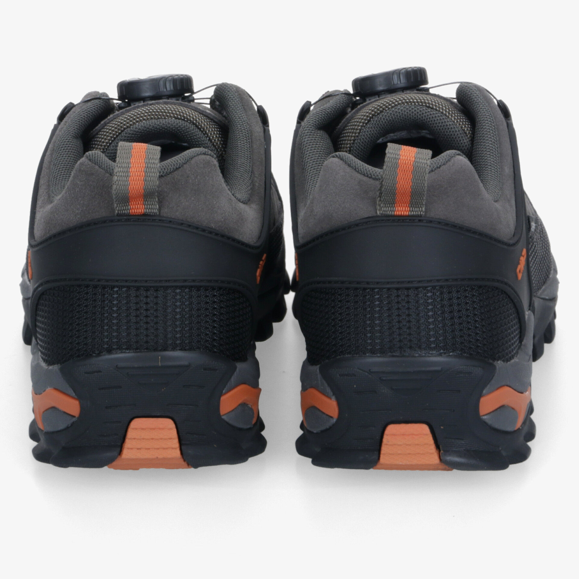 Robuste Wanderschuhe mit rutschfester Sohle und komfortabler Passform für Outdoor-Abenteuer.