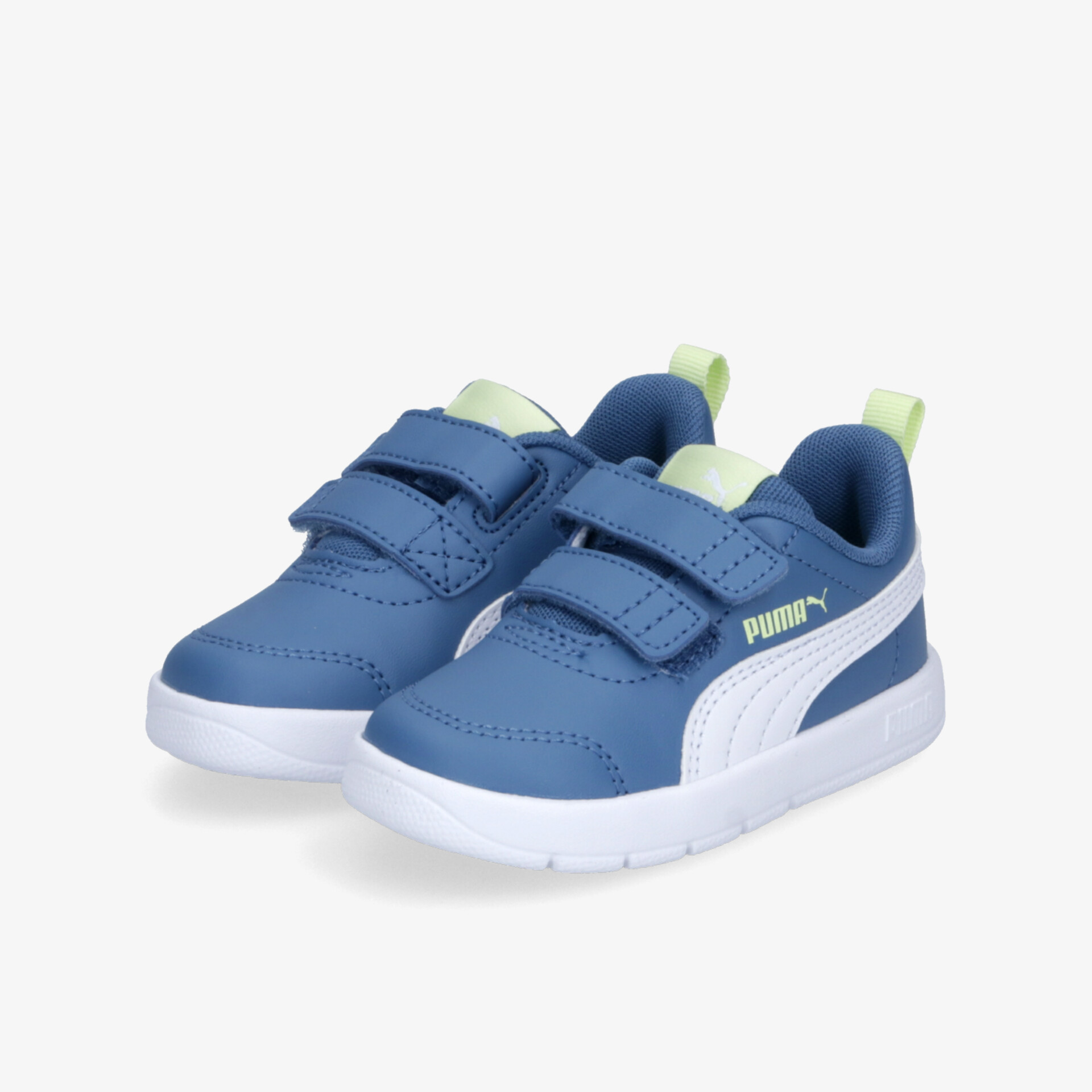 Blau-weiße Sportschuhe mit flexiblem Profil und praktischem Klettverschluss für optimalen Tragekomfort