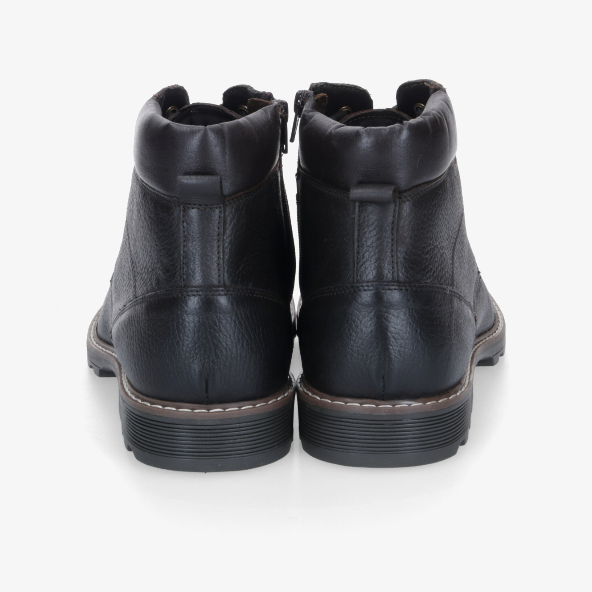 Robuste schwarze Stiefel mit stabilem Absatz und bequemer Polsterung in klassischem Design, Rückansicht