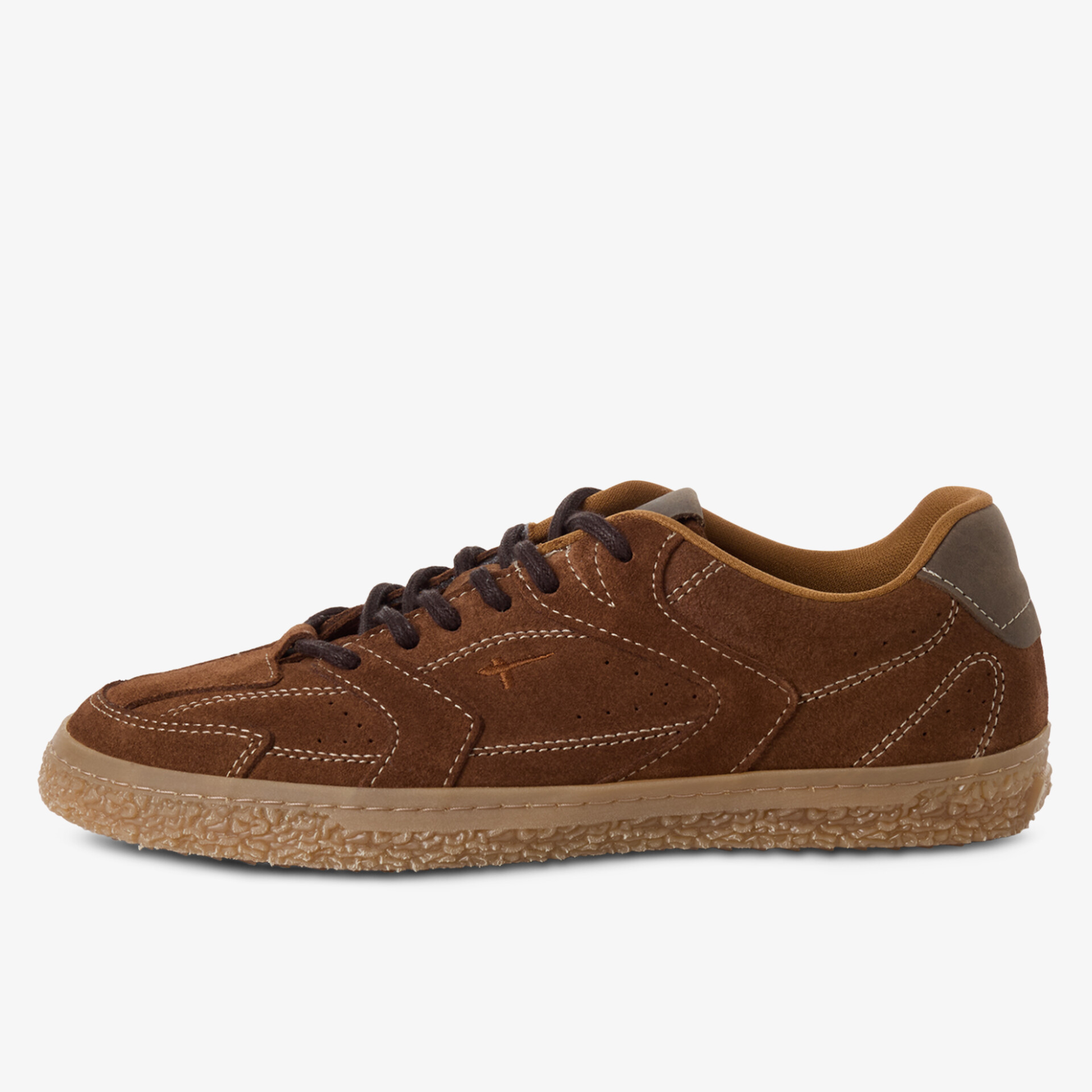 Seitliche Ansicht brauner Sneaker aus Echtleder mit rutschfester Sohle und bequemer Passform