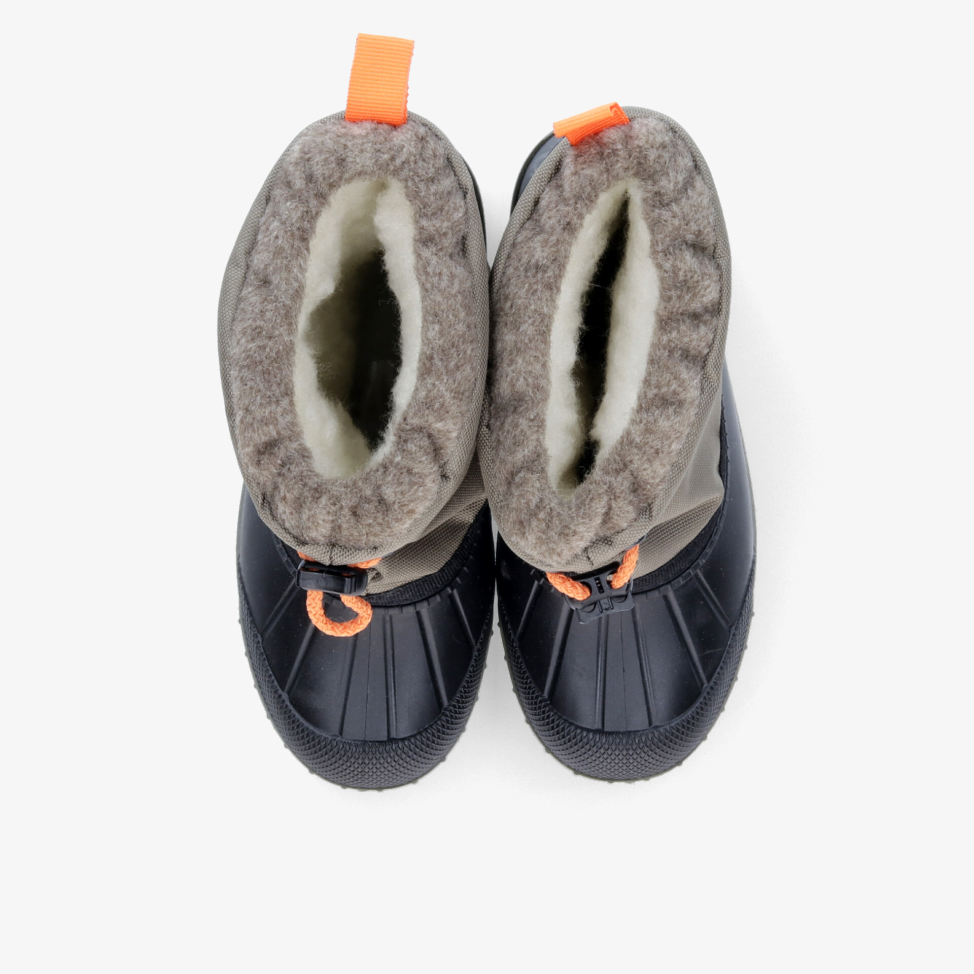 Warme, isolierte Stiefel mit wasserdichtem Design und rutschfester Sohle für optimalen Komfort im Winter.