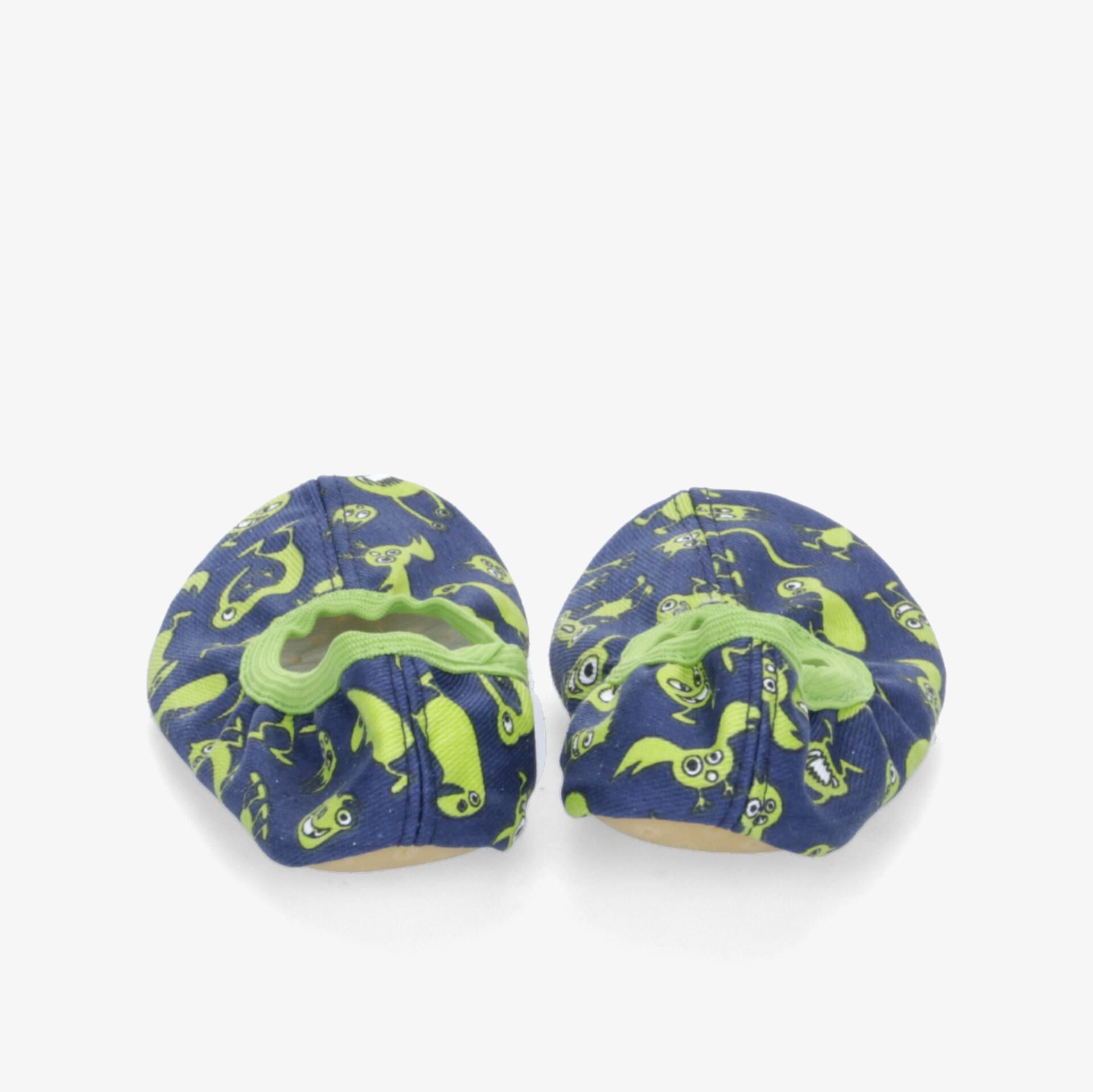 Bequeme und stilvolle Hausschuhe mit rutschfester Sohle und buntem Muster für den täglichen Komfort.