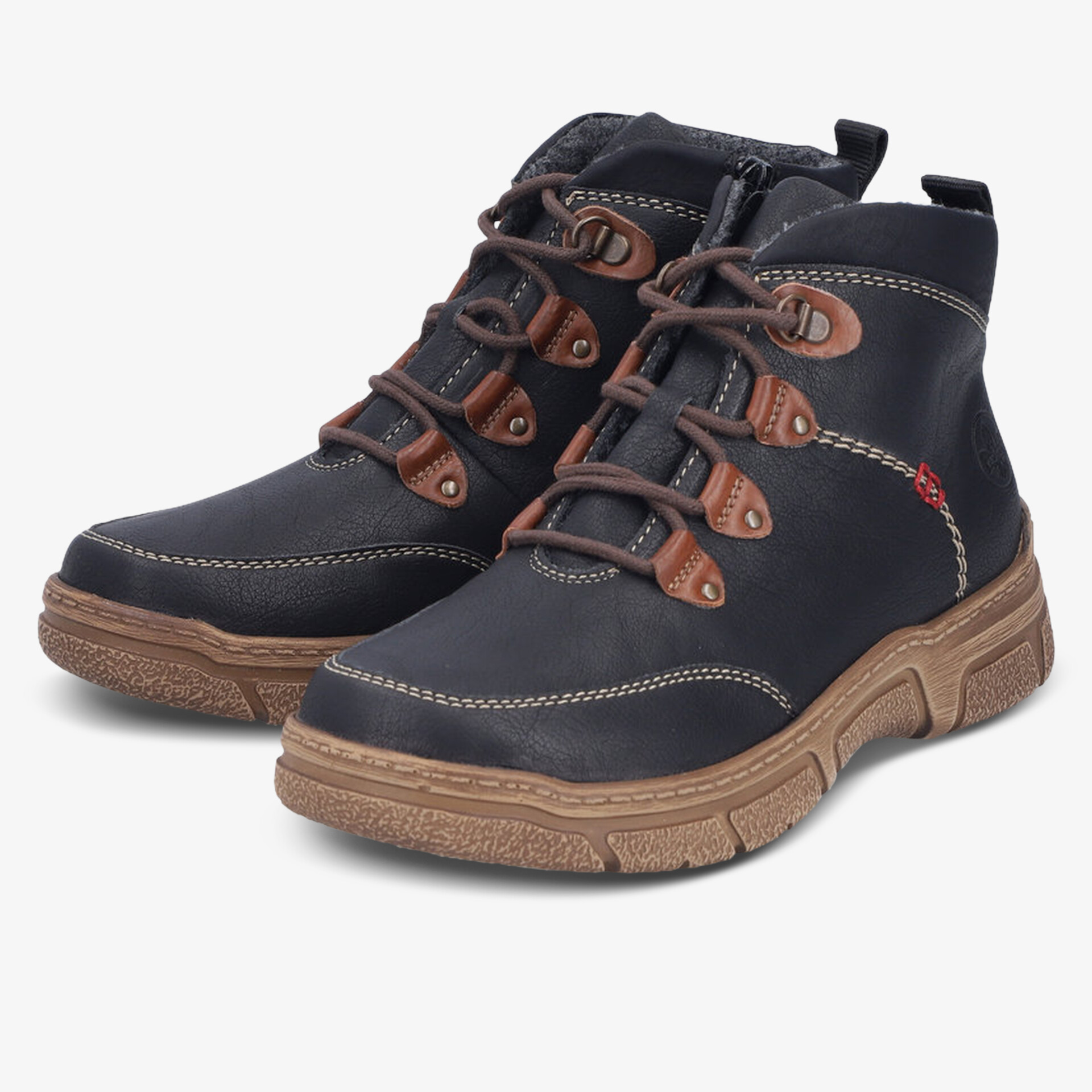 Robuste Alltagsschuhe mit auffälliger Schnürung und rutschfester Sohle, bequem für lange Tragezeiten