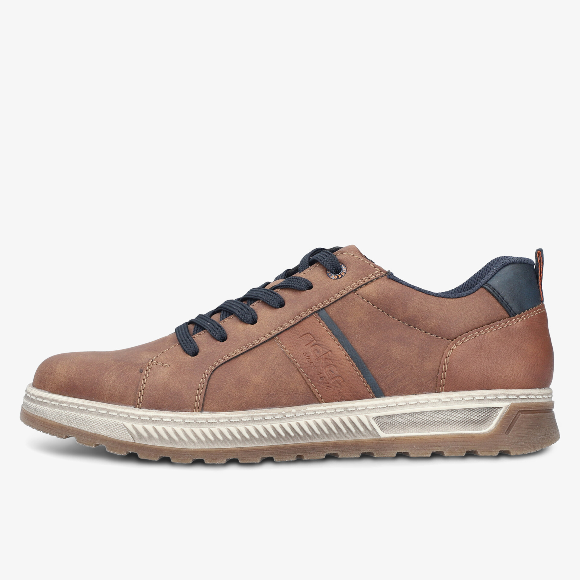 Moderner brauner Schnürschuh mit flexibler Sohle für hohen Tragekomfort und robuste Alltagstauglichkeit