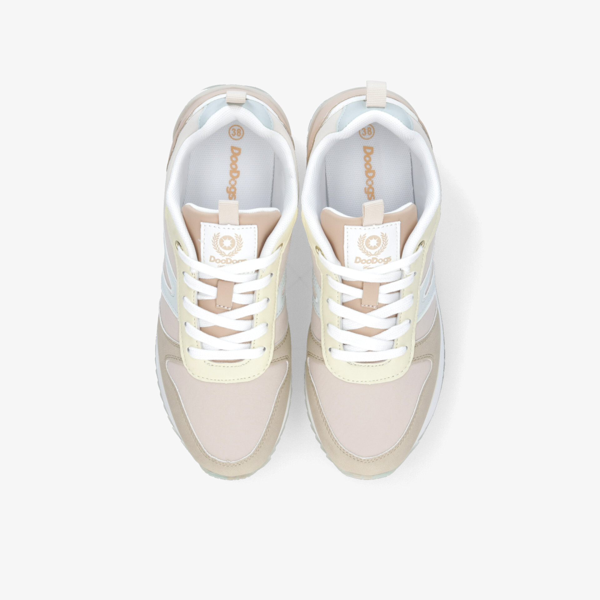 Leichter, bequemer Sportschuh in Weiß und Beige mit atmungsaktivem Design und rutschfester Sohle, Draufsicht