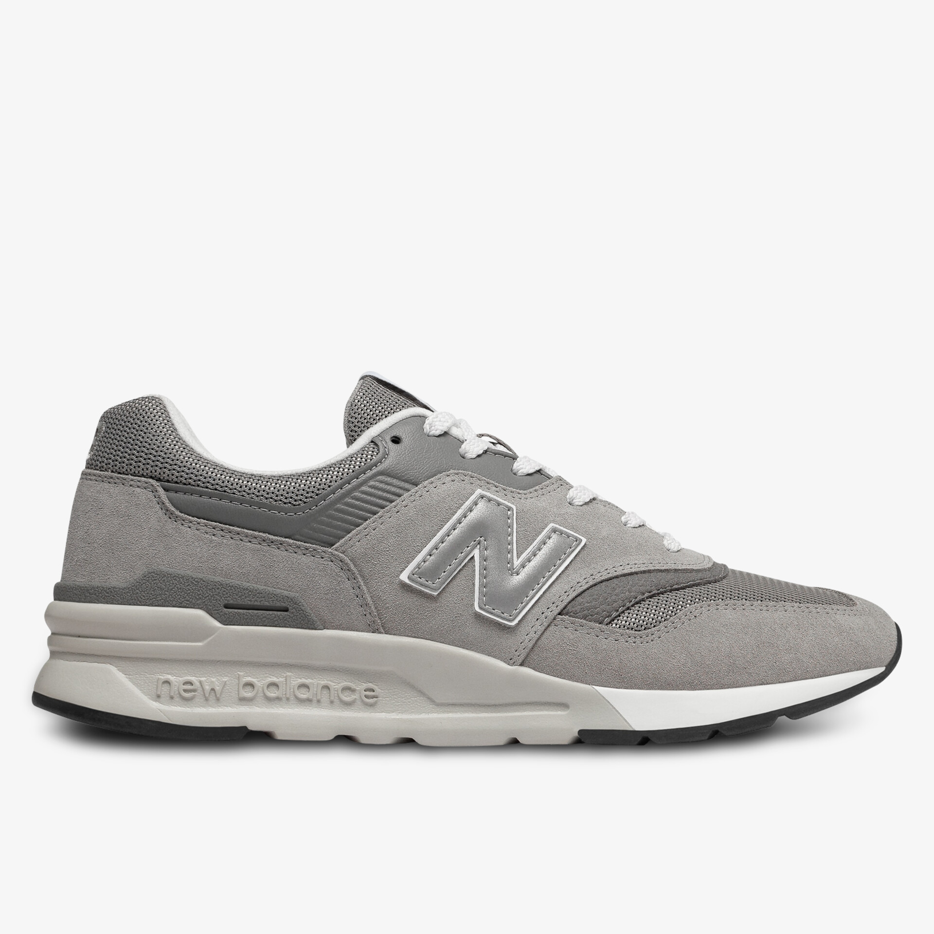 Moderner grauer New Balance Sneaker aus Wildleder mit bequemer Dämpfung und atmungsaktivem Material