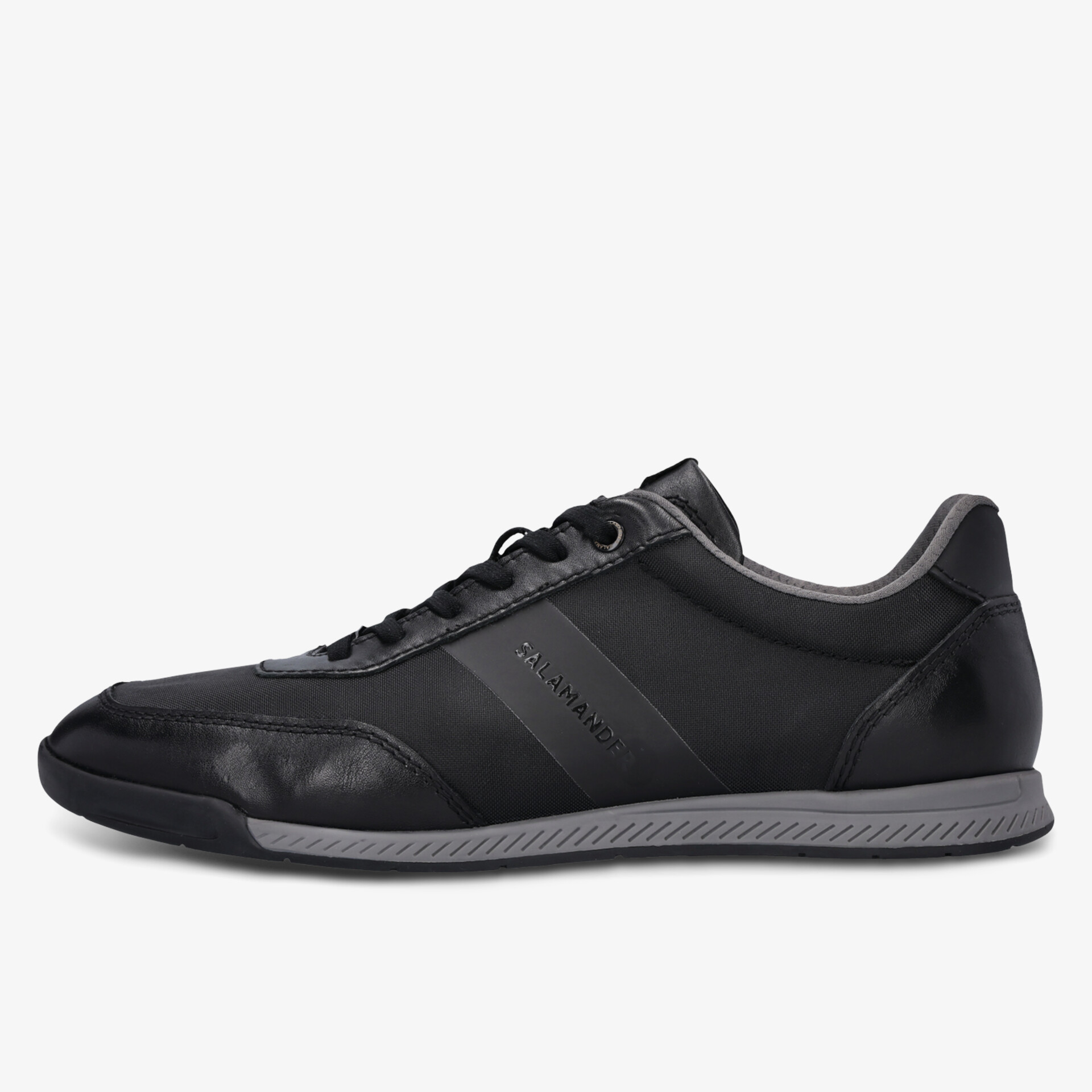 Eleganter schwarzer Sneaker mit sportlichem Design, ideal für den Alltag mit rutschfester Sohle.