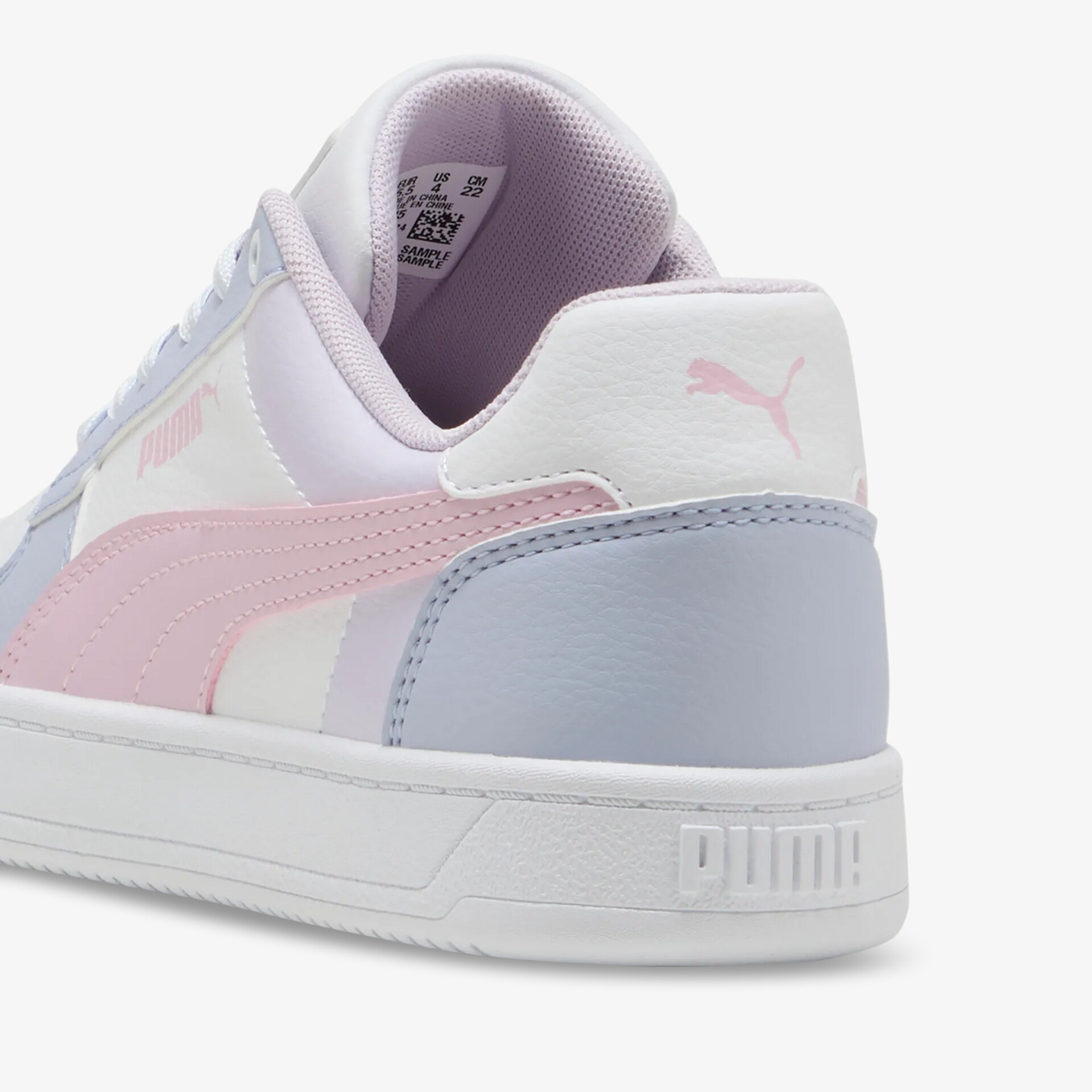 Sportlicher Sneaker mit weichem Material und pastellfarbenem Design, komfortabel und leicht