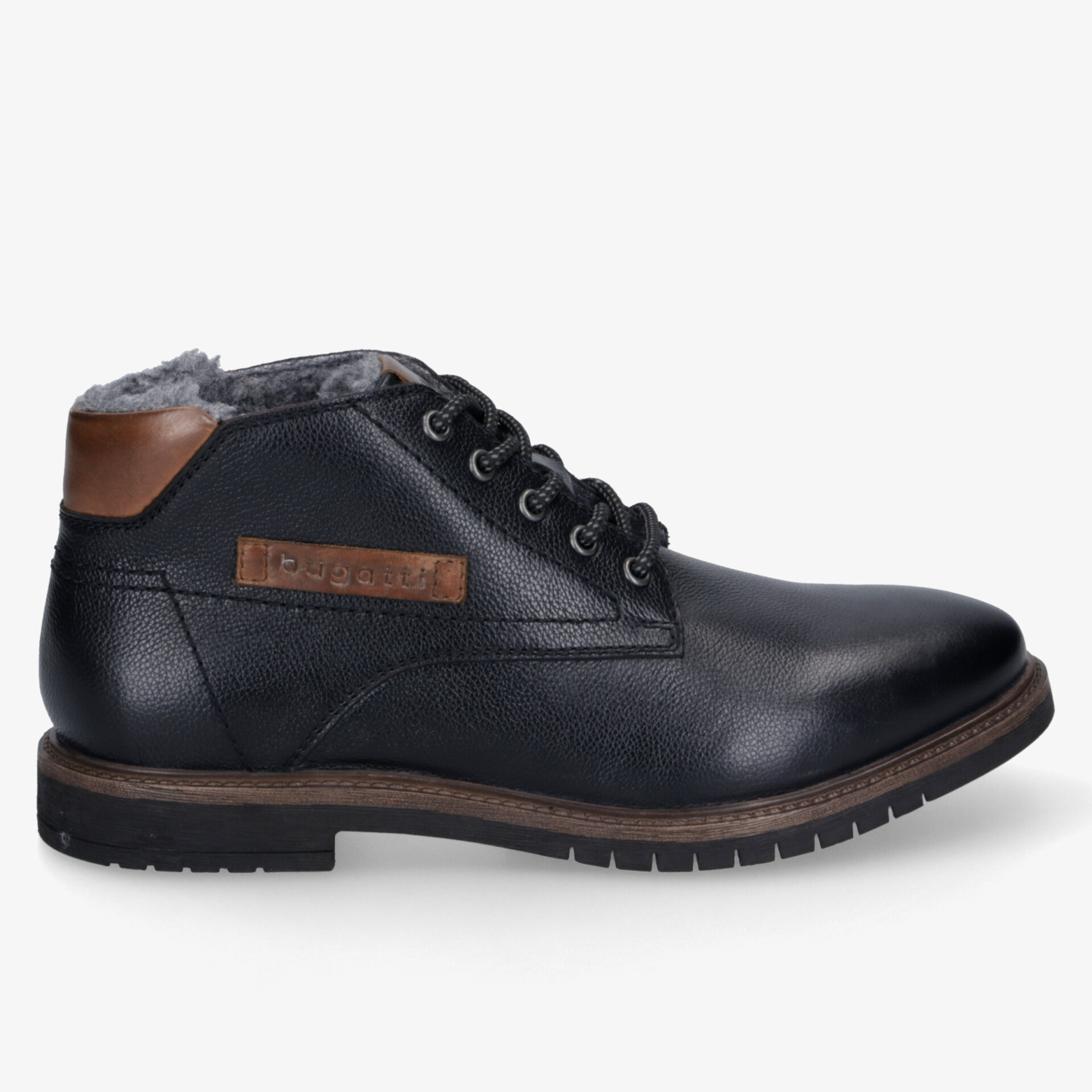 Schwarzer klassischer Leder-Schuh mit robuster Sohle und komfortabler Polsterung, eleganter und vielseitiger Begleiter.