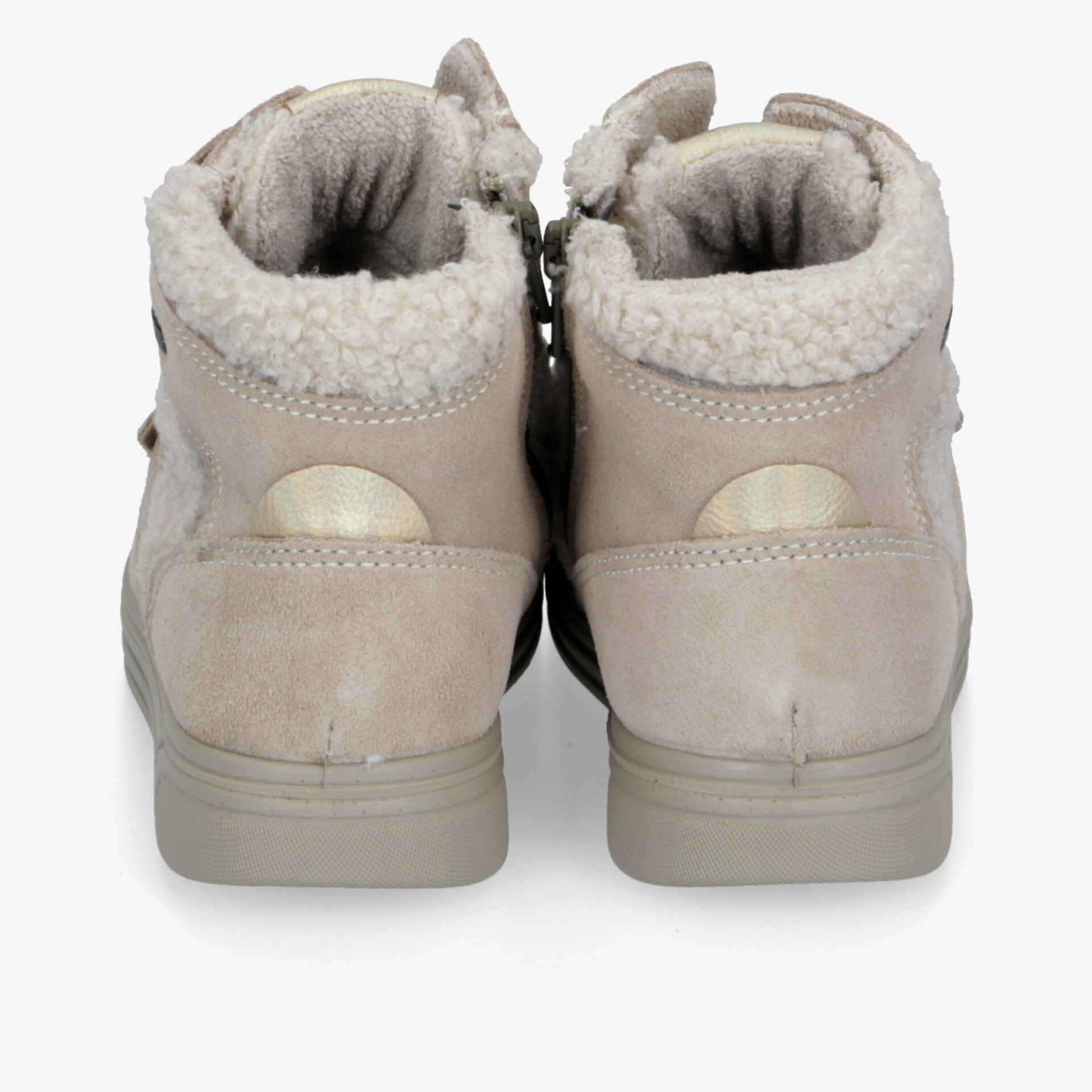 Warme beige Winterstiefel mit kuscheligem Futter und rutschfester Sohle, ideal für kalte Tage.