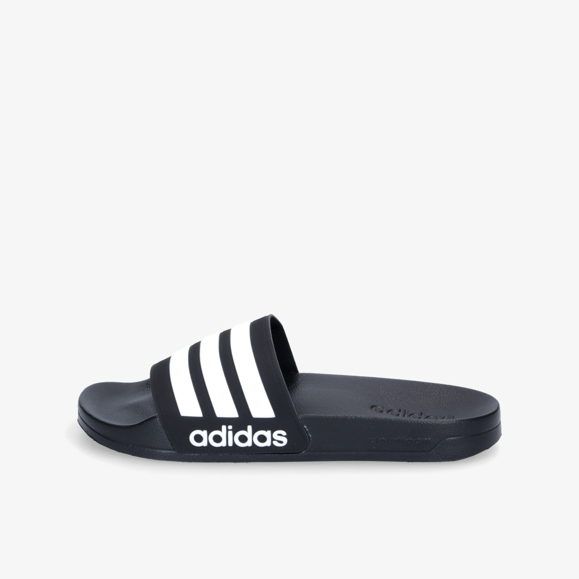 Bequeme und sportliche Adilette in Schwarz mit klassischem Design und markantem Logo für vielseitigen Einsatz.