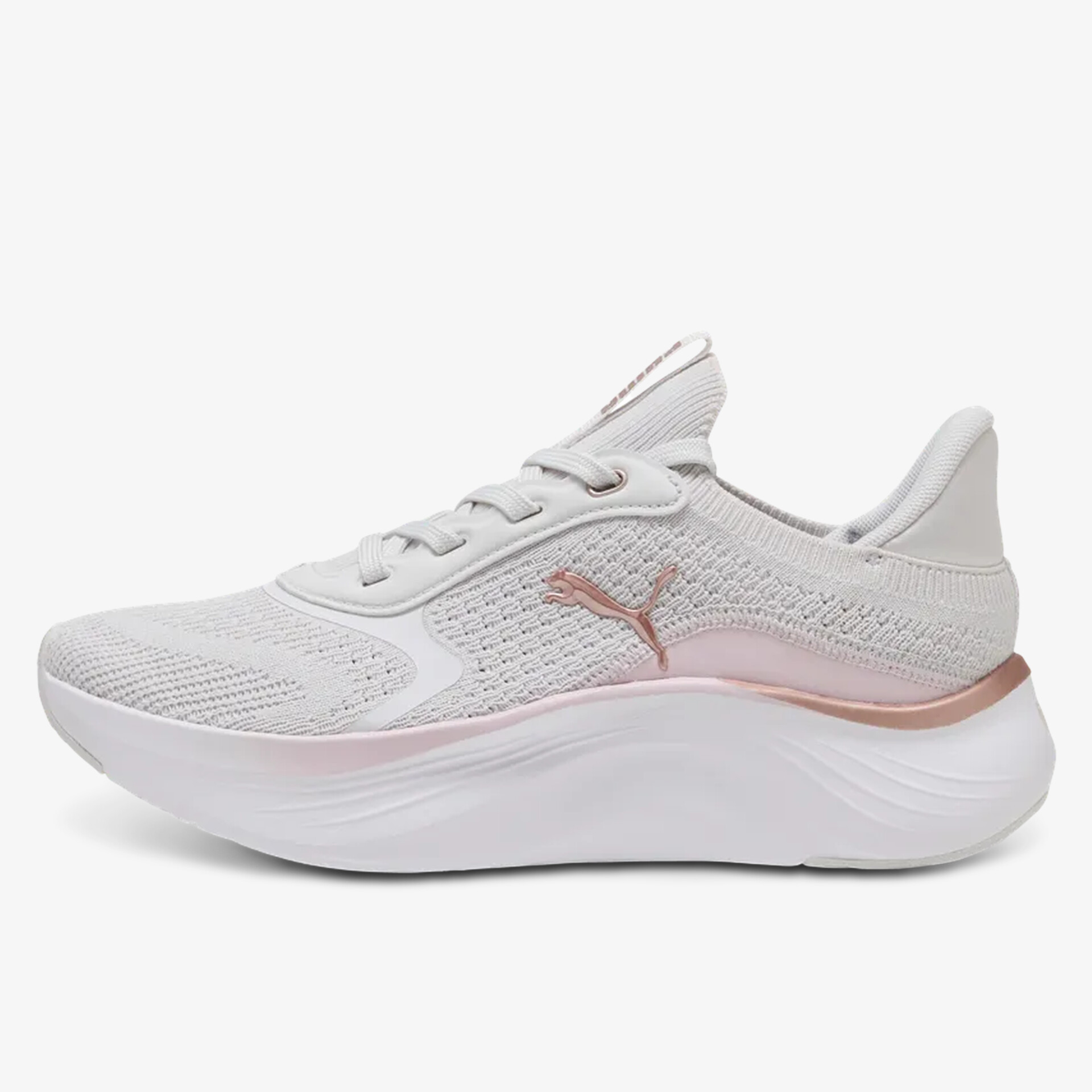 Leichter atmungsaktiver Laufschuh mit gepolsterter Sohle und modernem Design in seitlicher Ansicht